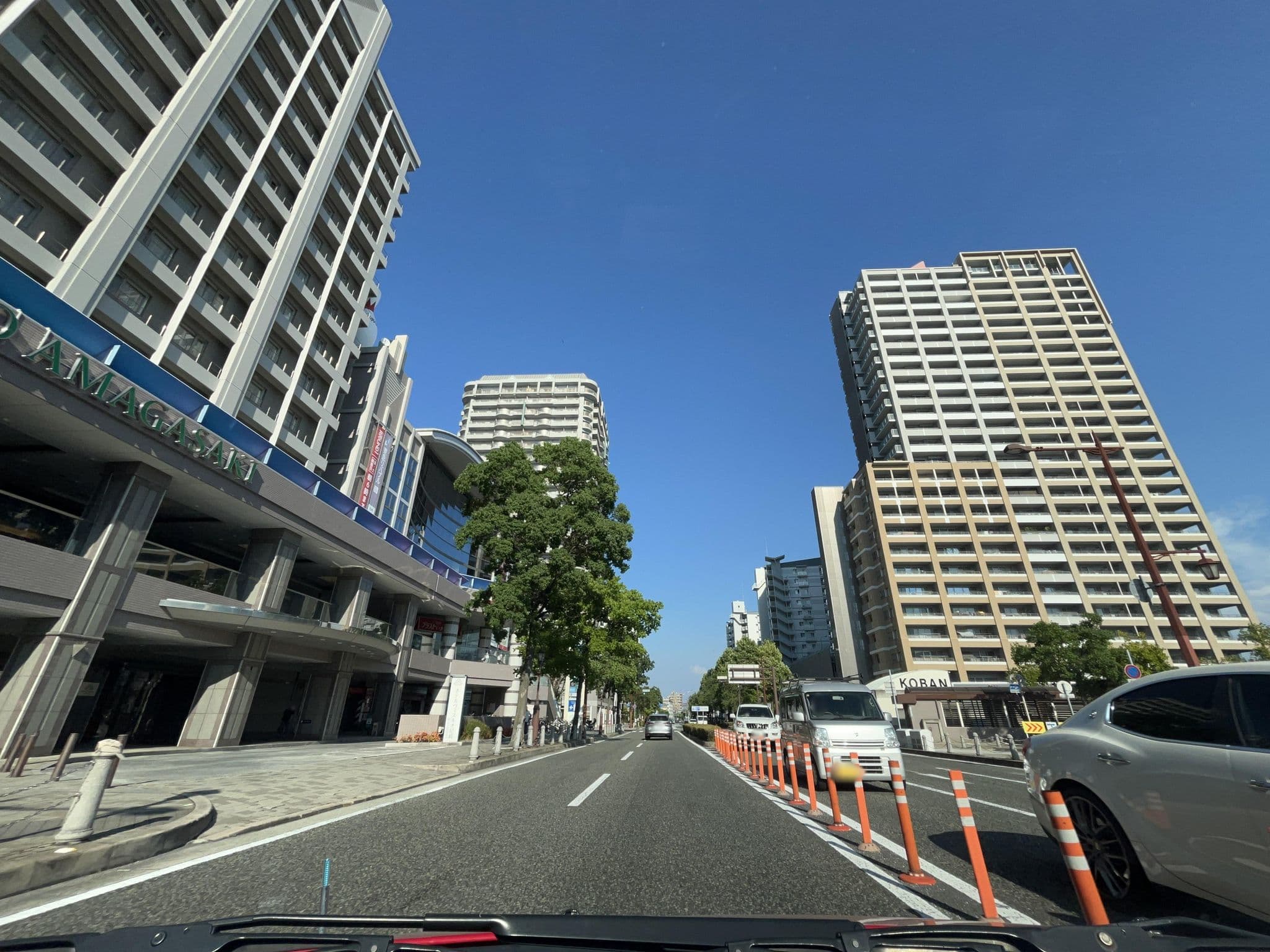 Street view near ウェストリバー ホテルヴィスキオ尼崎 by GRANVIA, Amagasaki — © bigbombers (CC BY-SA · Mapillary)