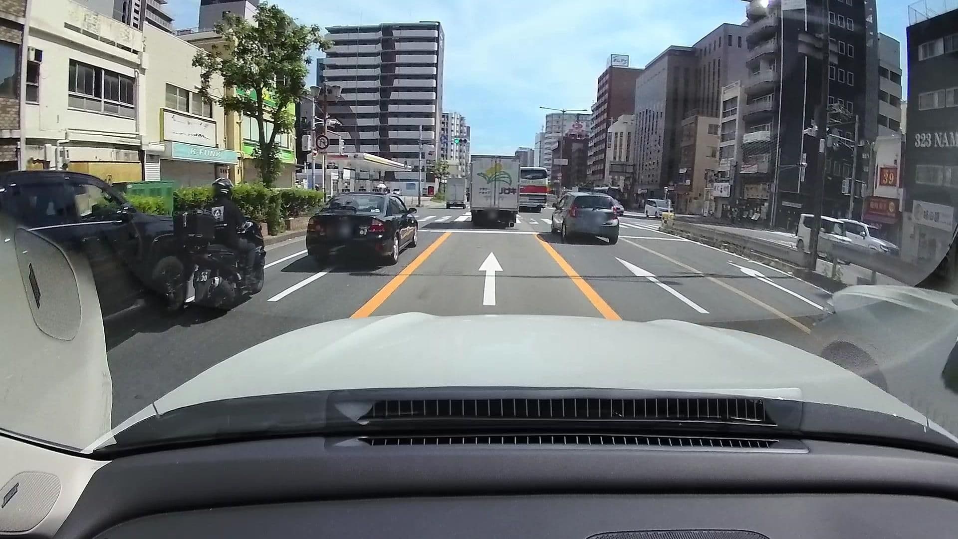 Street view near Wellstay Namba, Tsumori — © osapon (CC BY-SA · Mapillary)