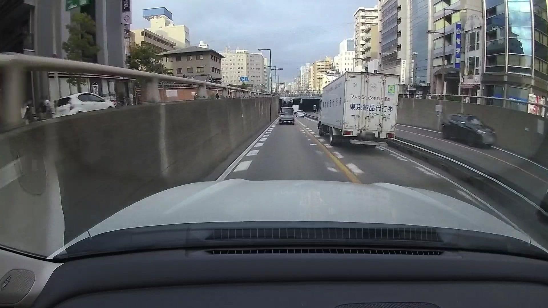 Street view near PORTA INN 谷町九丁目, Ajiharacho — © osapon (CC BY-SA · Mapillary)