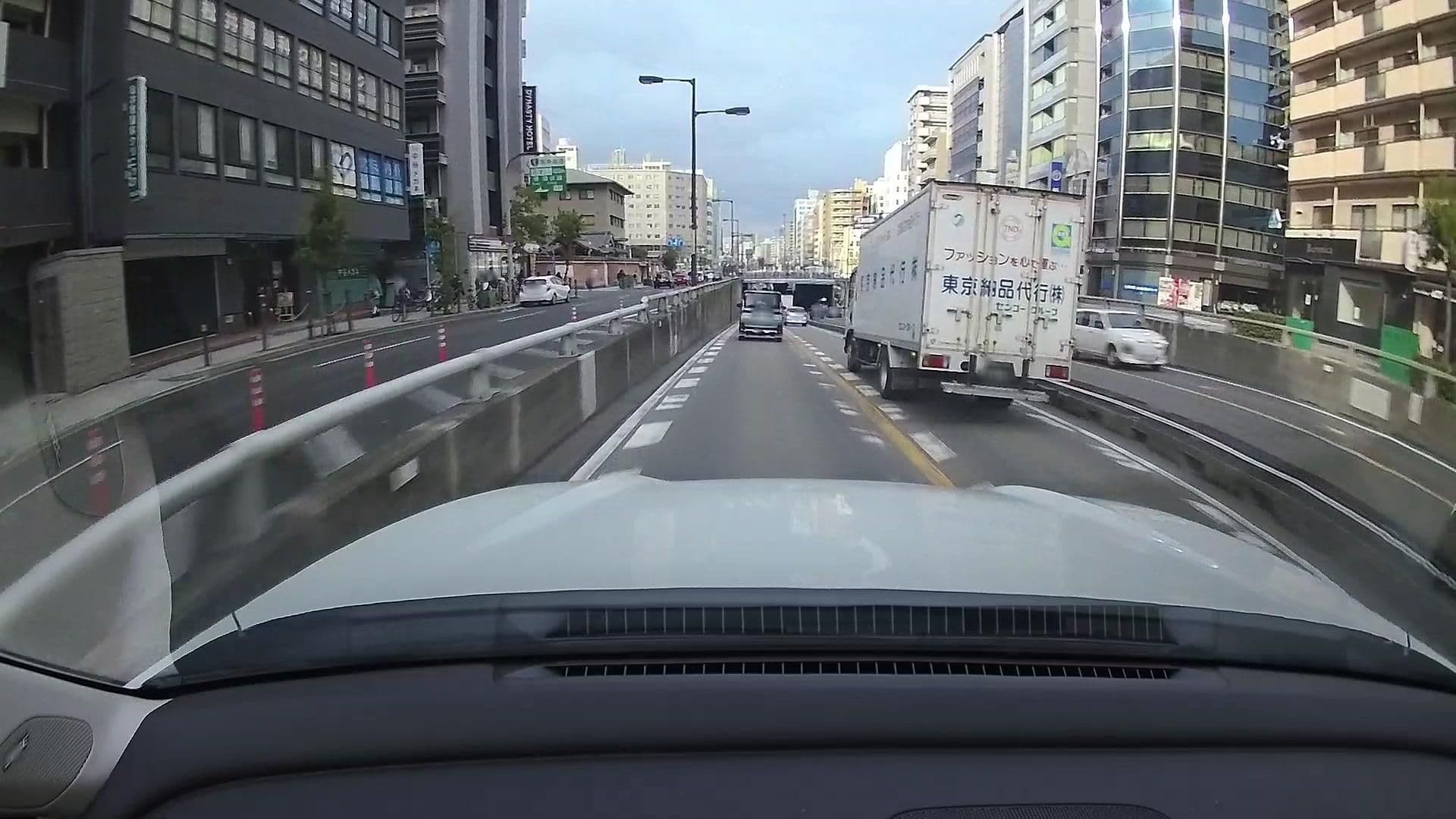 Street view near ポルタイン谷町九丁目, Ajiharacho — © osapon (CC BY-SA · Mapillary)