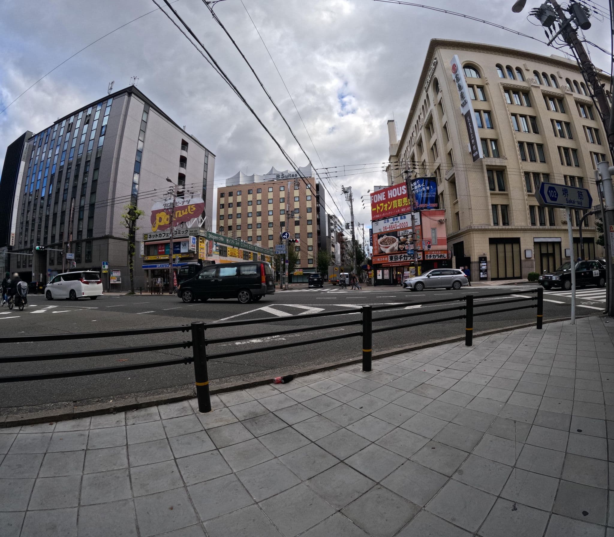 Street view near Shell-Nell namba, Ajiharacho — © okadatsuneo (CC BY-SA · Mapillary)