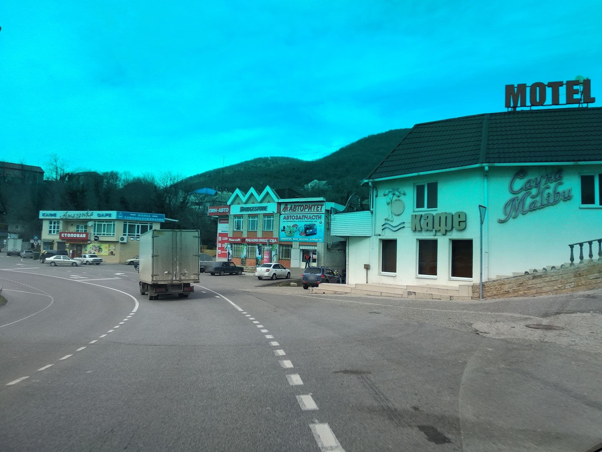 Street view near Malibu, Tuapse — © bazich (CC BY-SA · Mapillary)