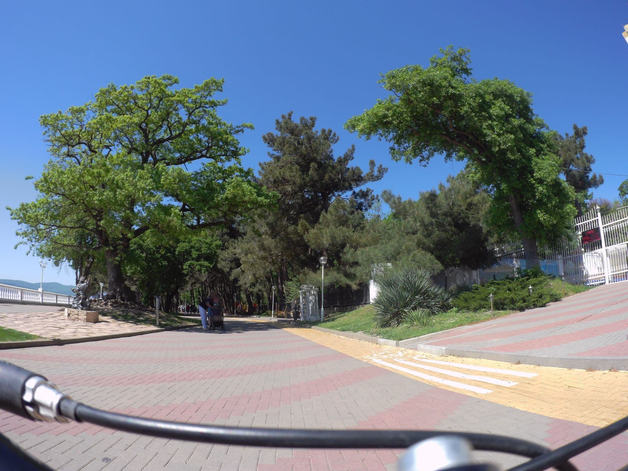 Street view near Bravissimo, Gelendzhik — © zvyagaaa (CC BY-SA · Mapillary)