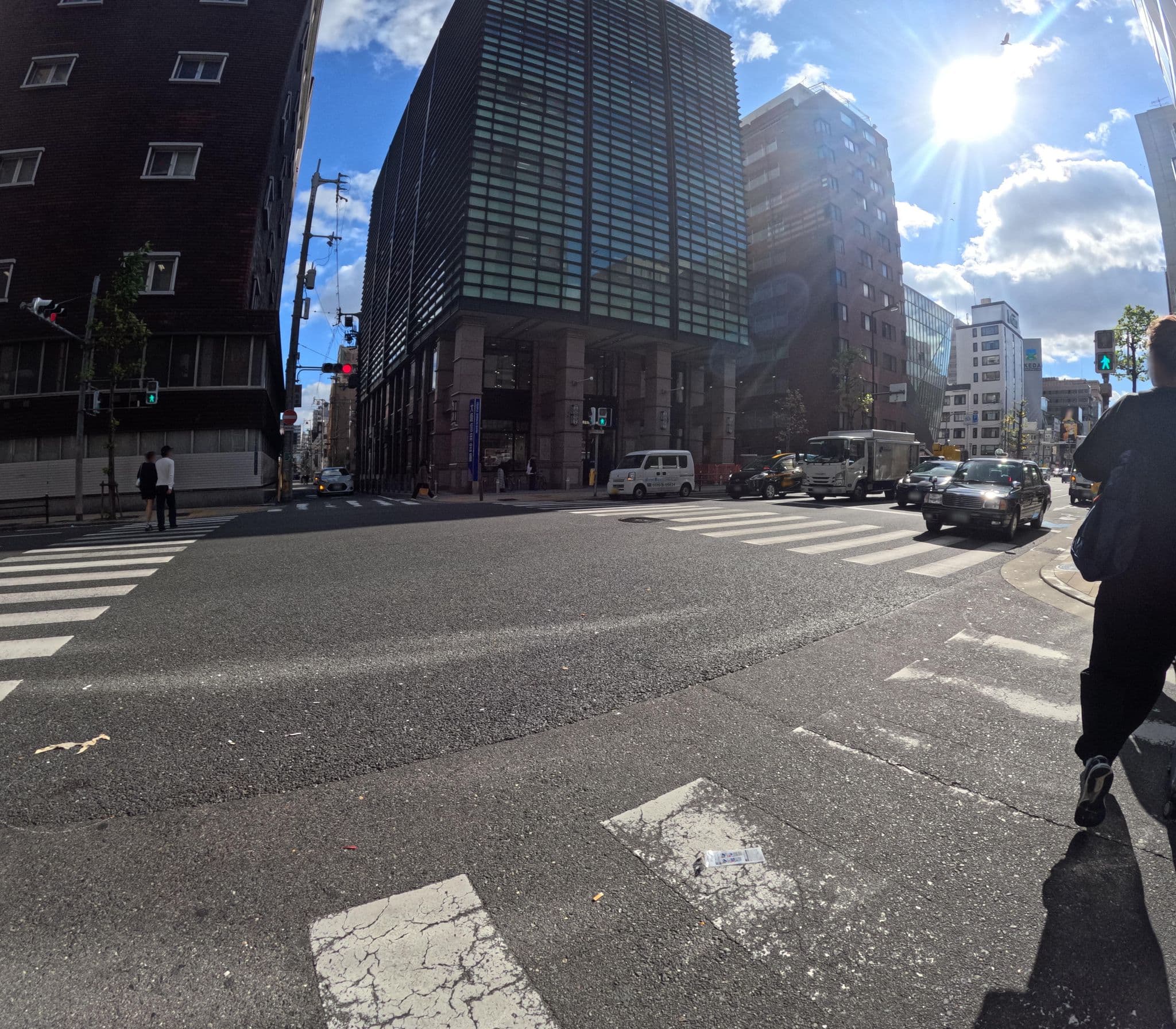 Street view near ホテルビスタ大阪[なんば], Ajiharacho — © okadatsuneo (CC BY-SA · Mapillary)