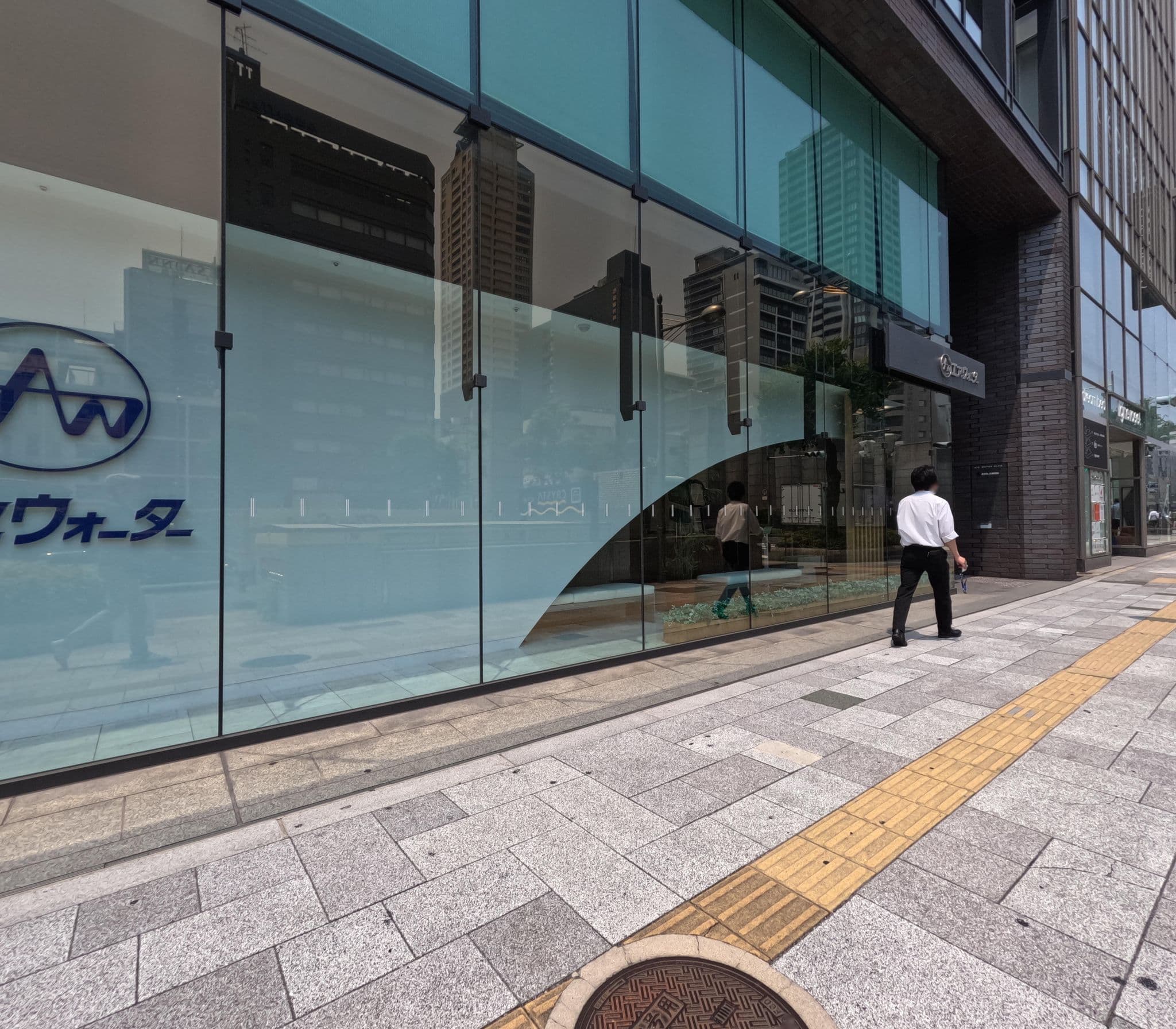 Street view near ヴェッセルイン心斎橋, Osaka — © okadatsuneo (CC BY-SA · Mapillary)