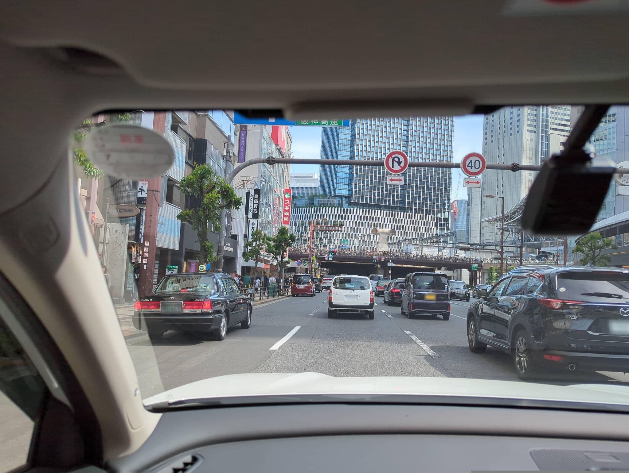 Street view near 大阪新阪急ホテル, Umeda — © osapon (CC BY-SA · Mapillary)
