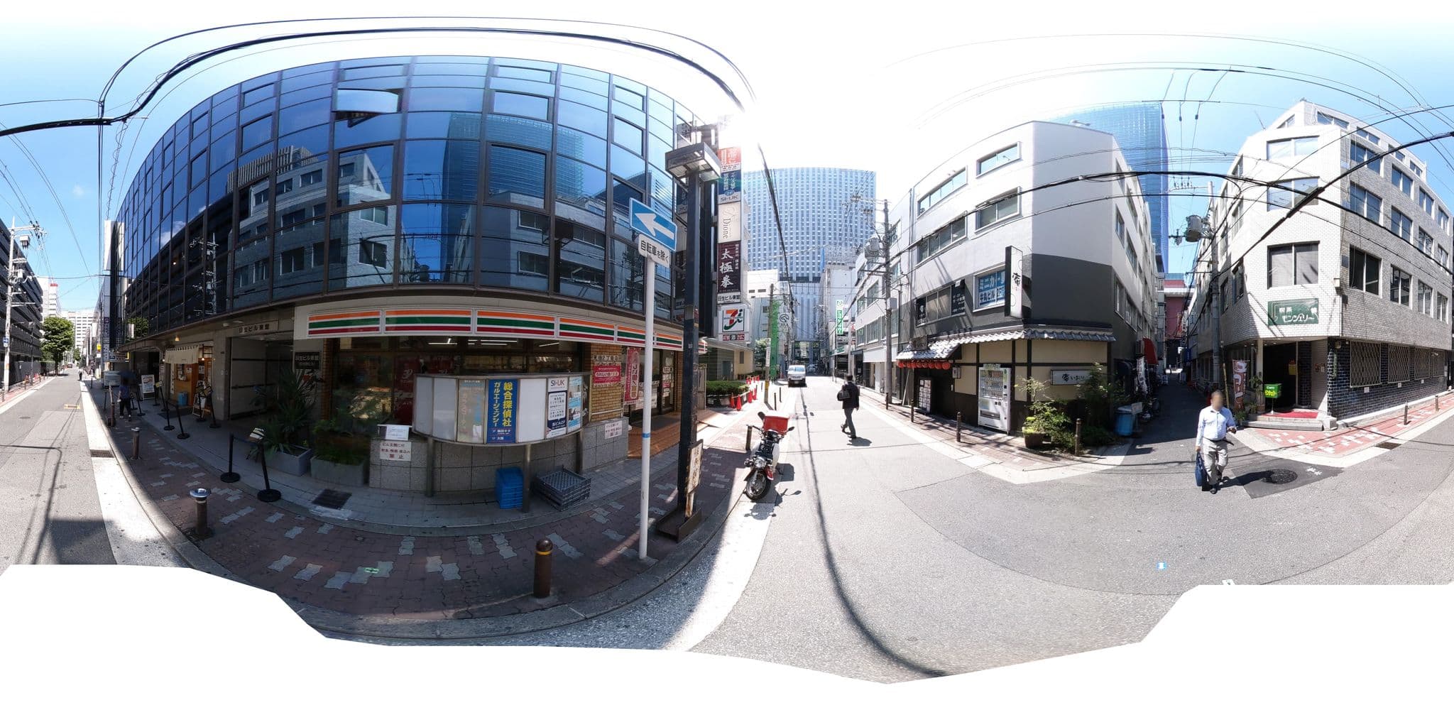 Street view near 大阪弥生会館, Umeda — © okadatsuneo (CC BY-SA · Mapillary)