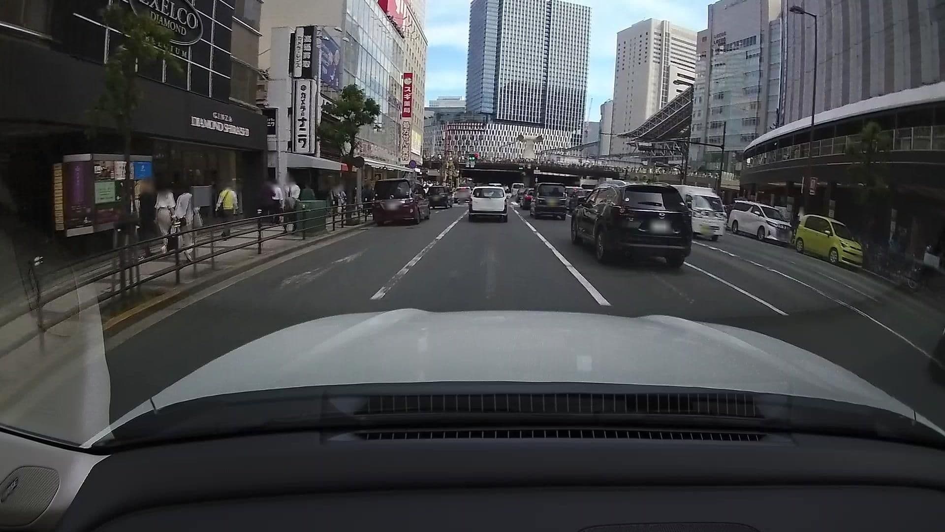 Street view near 新阪急ホテル ブリアン, Umeda — © osapon (CC BY-SA · Mapillary)