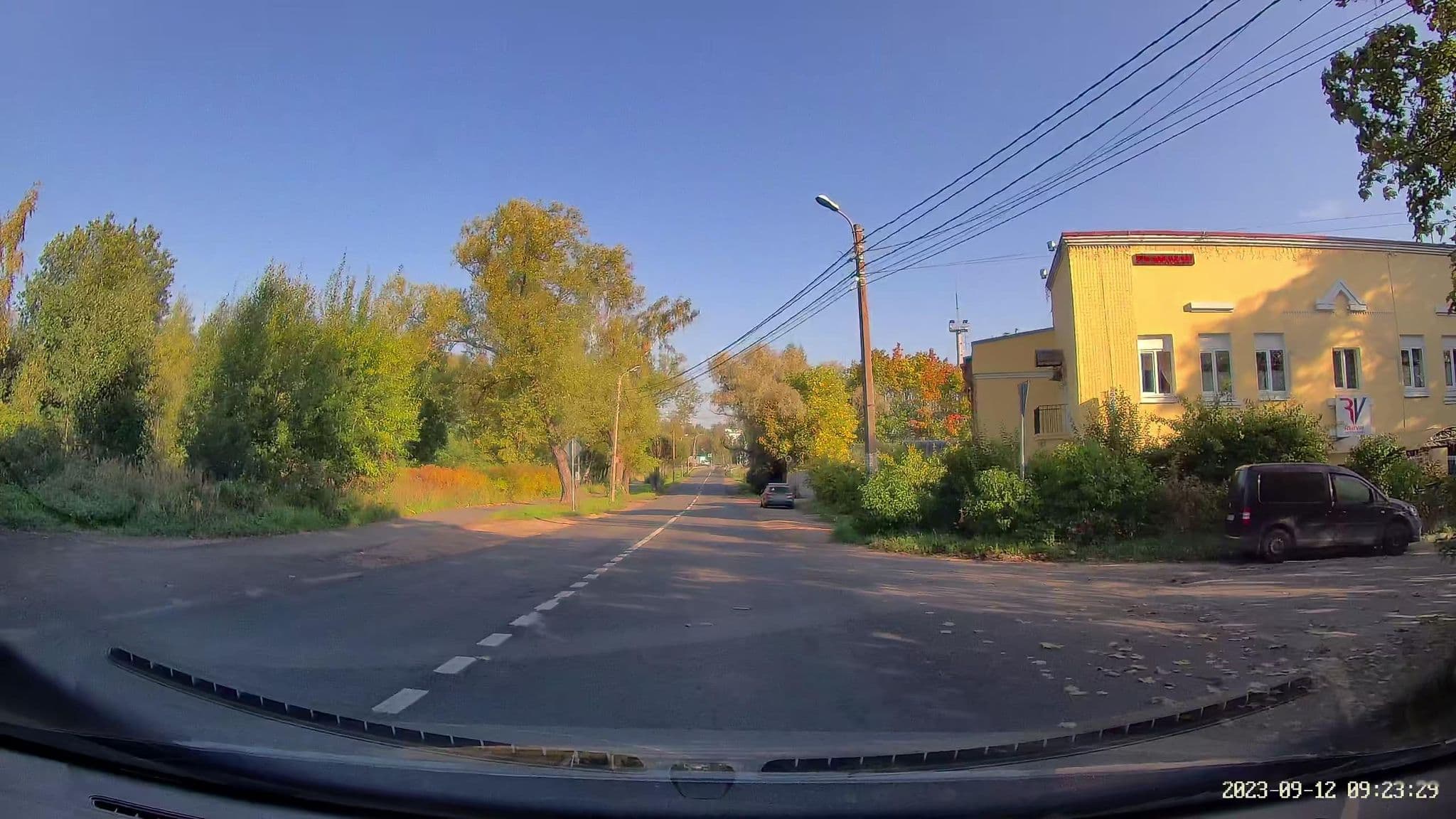 Street view near RedVill Резиденция, Krasnoye Selo — © slsmda (CC BY-SA · Mapillary)