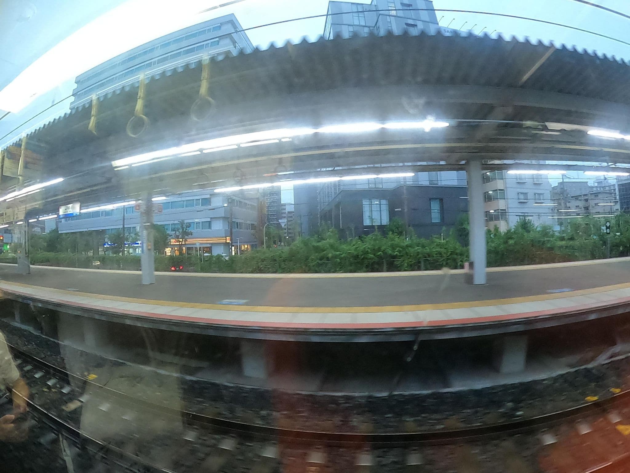 Street view near ナインアワーズ 新大阪駅, Suita — © castletrain (CC BY-SA · Mapillary)