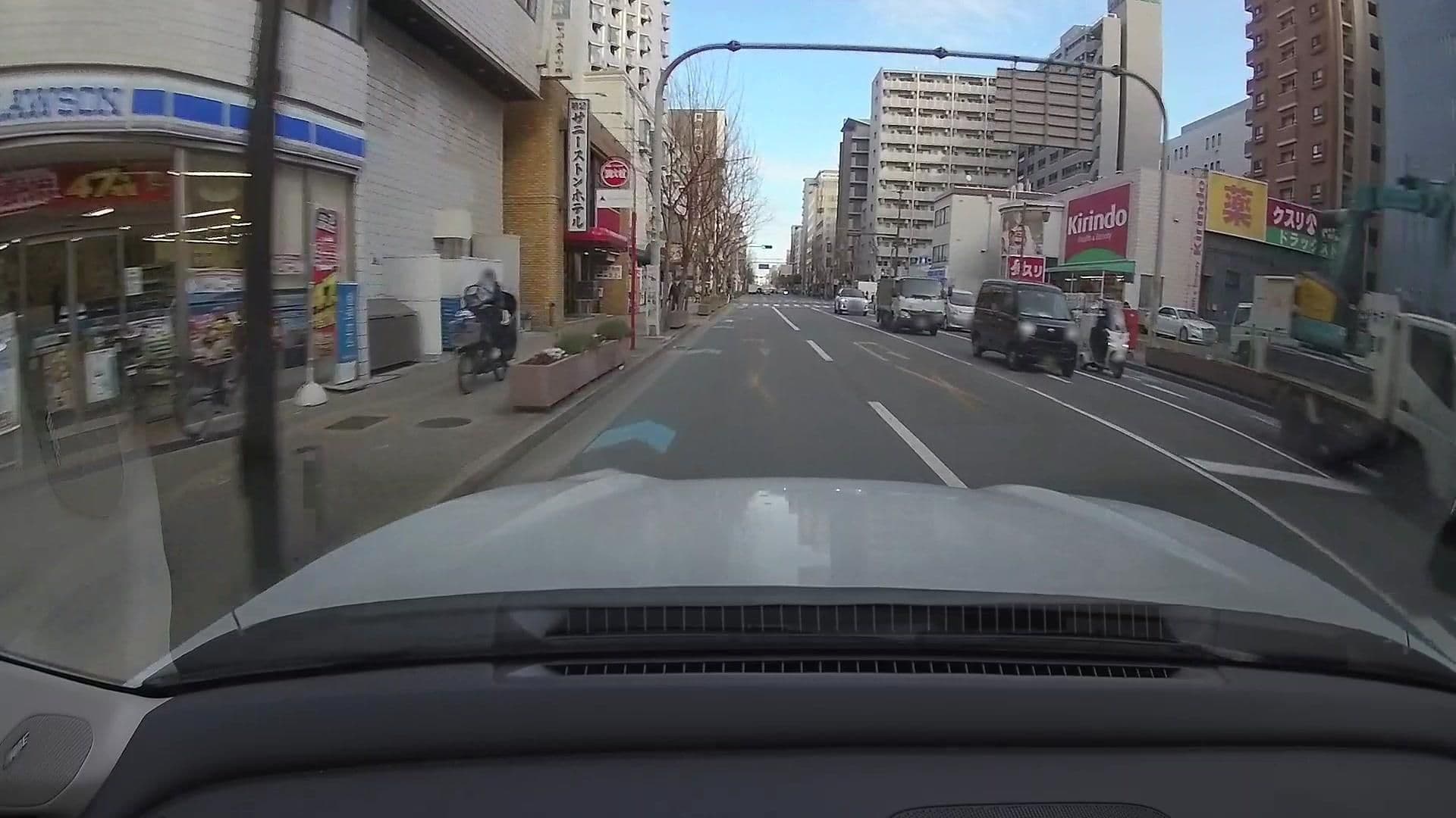Street view near 第2サニーストンホテル(Sunny Stone Hotel 2nd), Suita — © osapon (CC BY-SA · Mapillary)