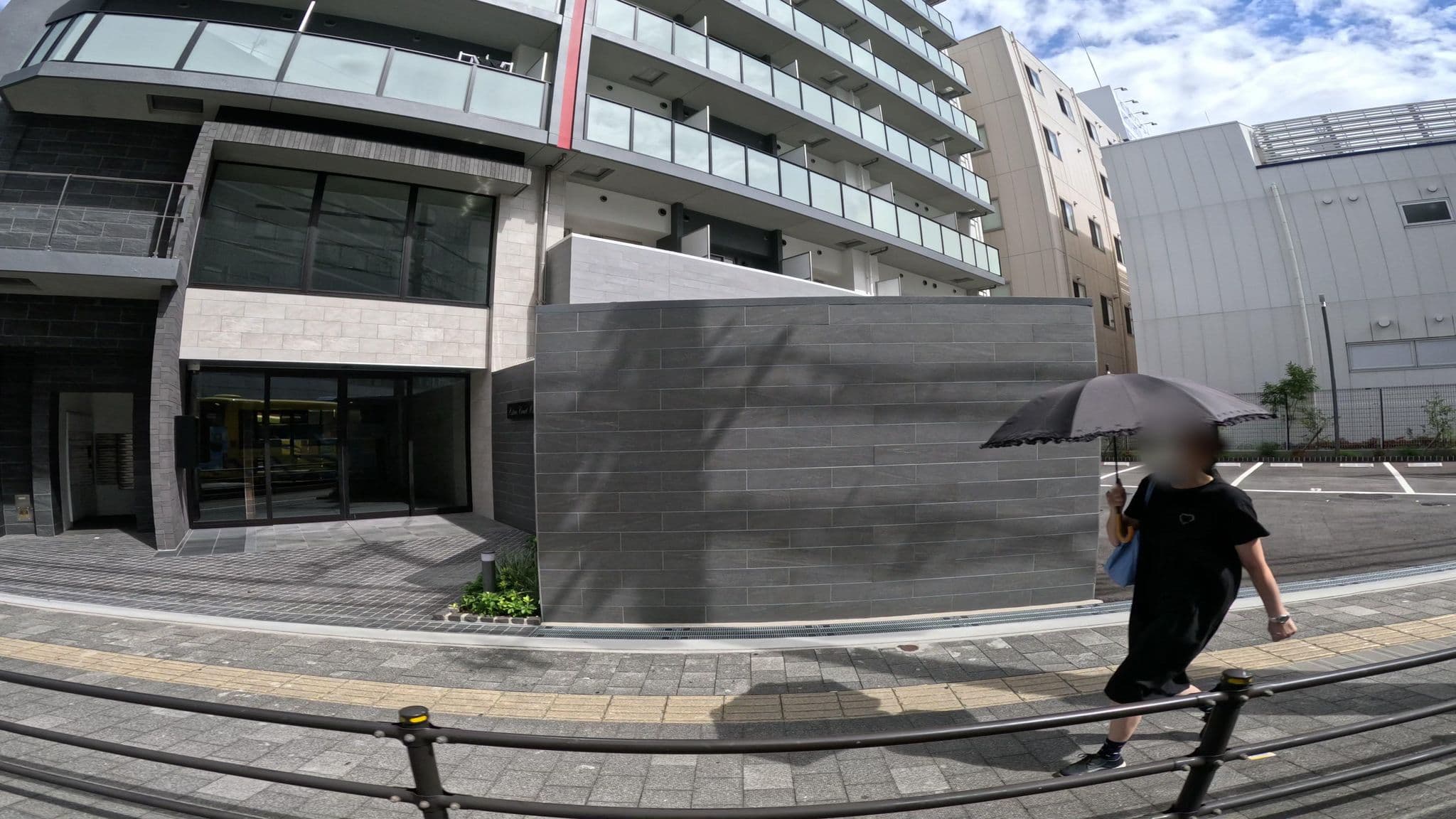 Street view near 八尾ターミナルホテル本館, Yao — © okadatsuneo (CC BY-SA · Mapillary)