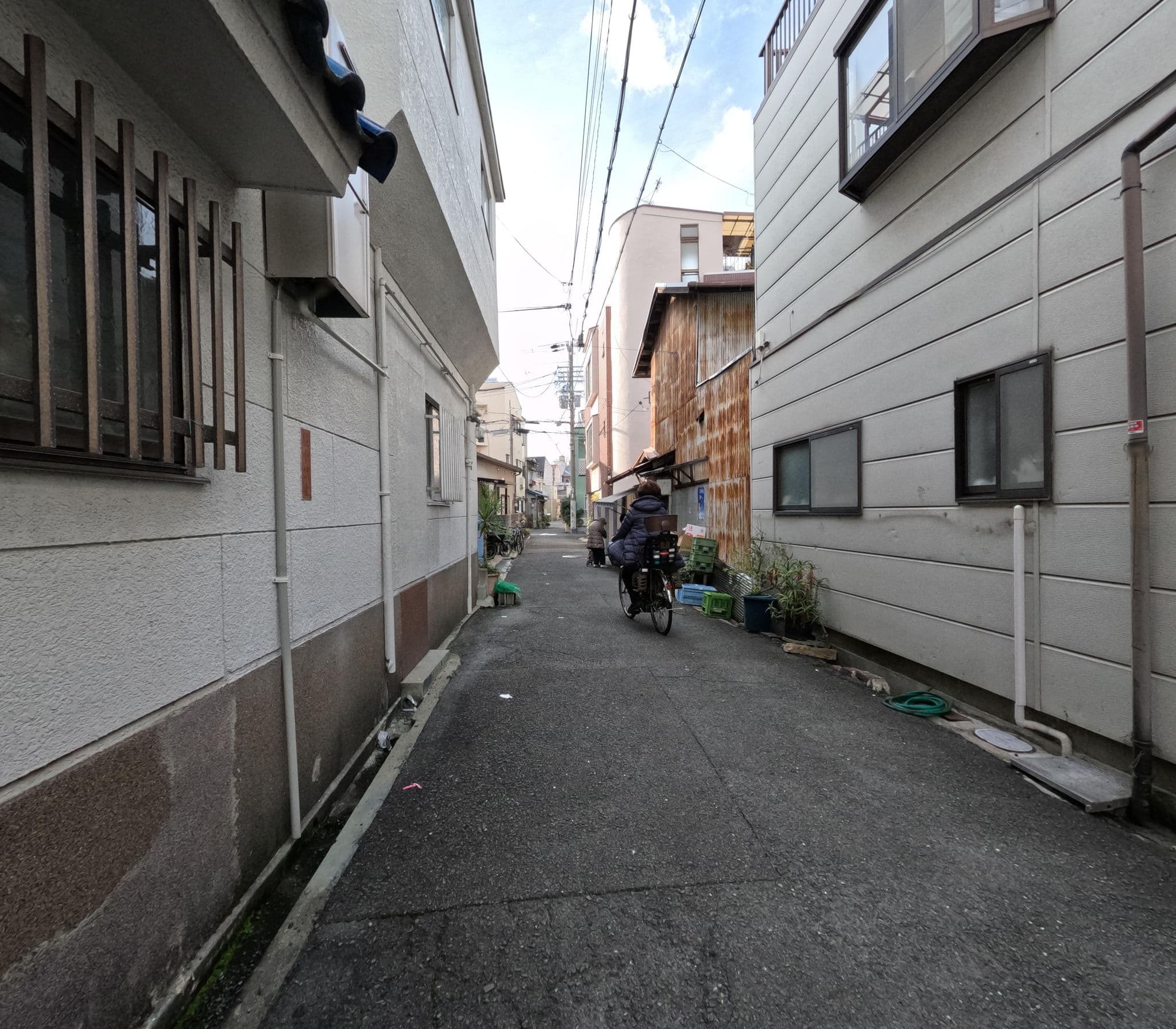Street view near ChinGuTown 친구타운 민박, Ajiharacho — © okadatsuneo (CC BY-SA · Mapillary)