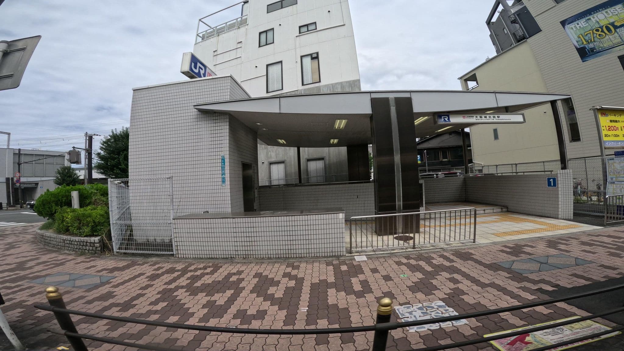 Street view near タクトステイ 京橋 TSUMIKI, Osaka — © okadatsuneo (CC BY-SA · Mapillary)