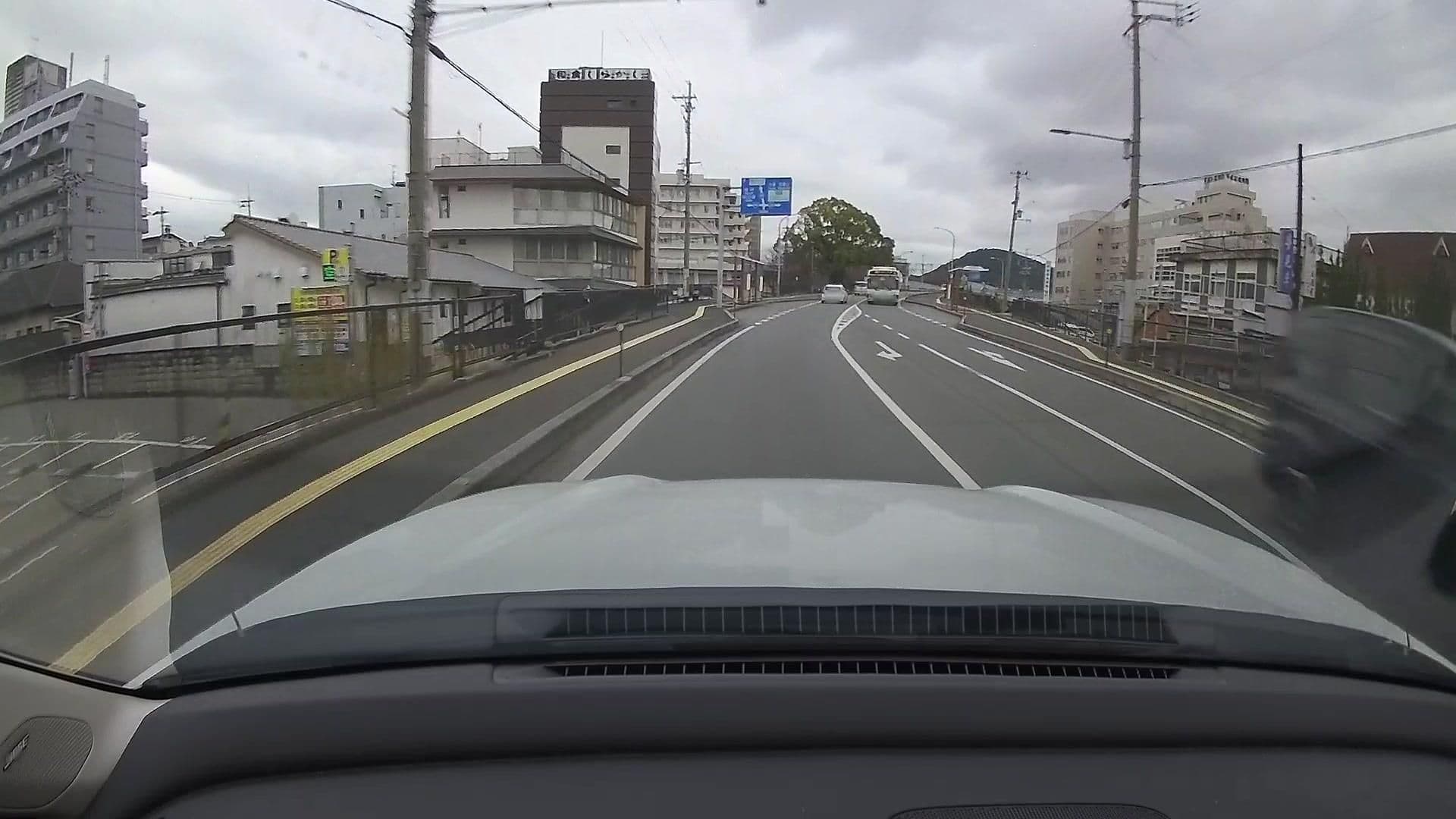 Street view near HOTEL AQUA WAVE, Kashihara-shi — © osapon (CC BY-SA · Mapillary)