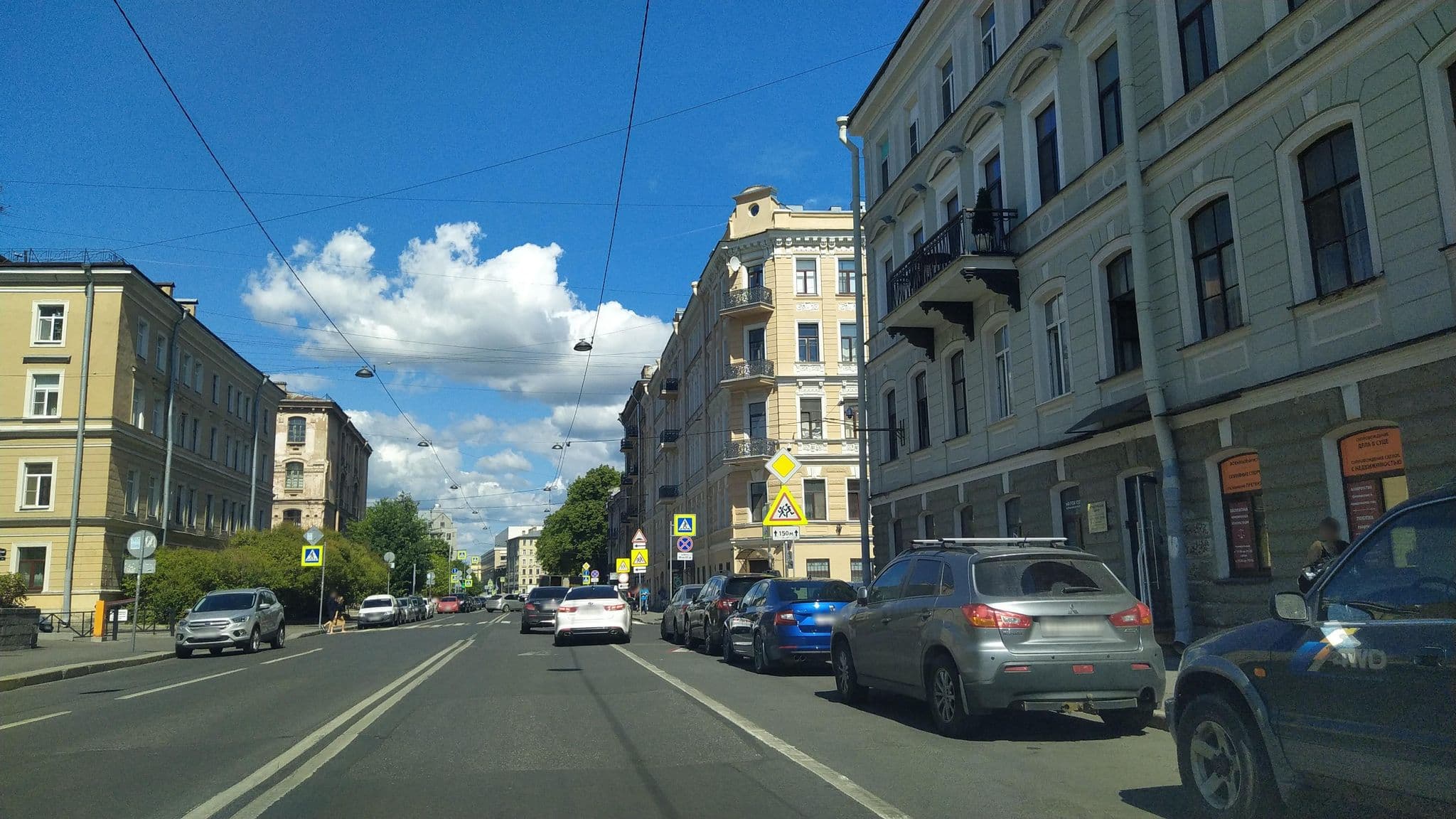 Street view near Old Flat, Centralniy