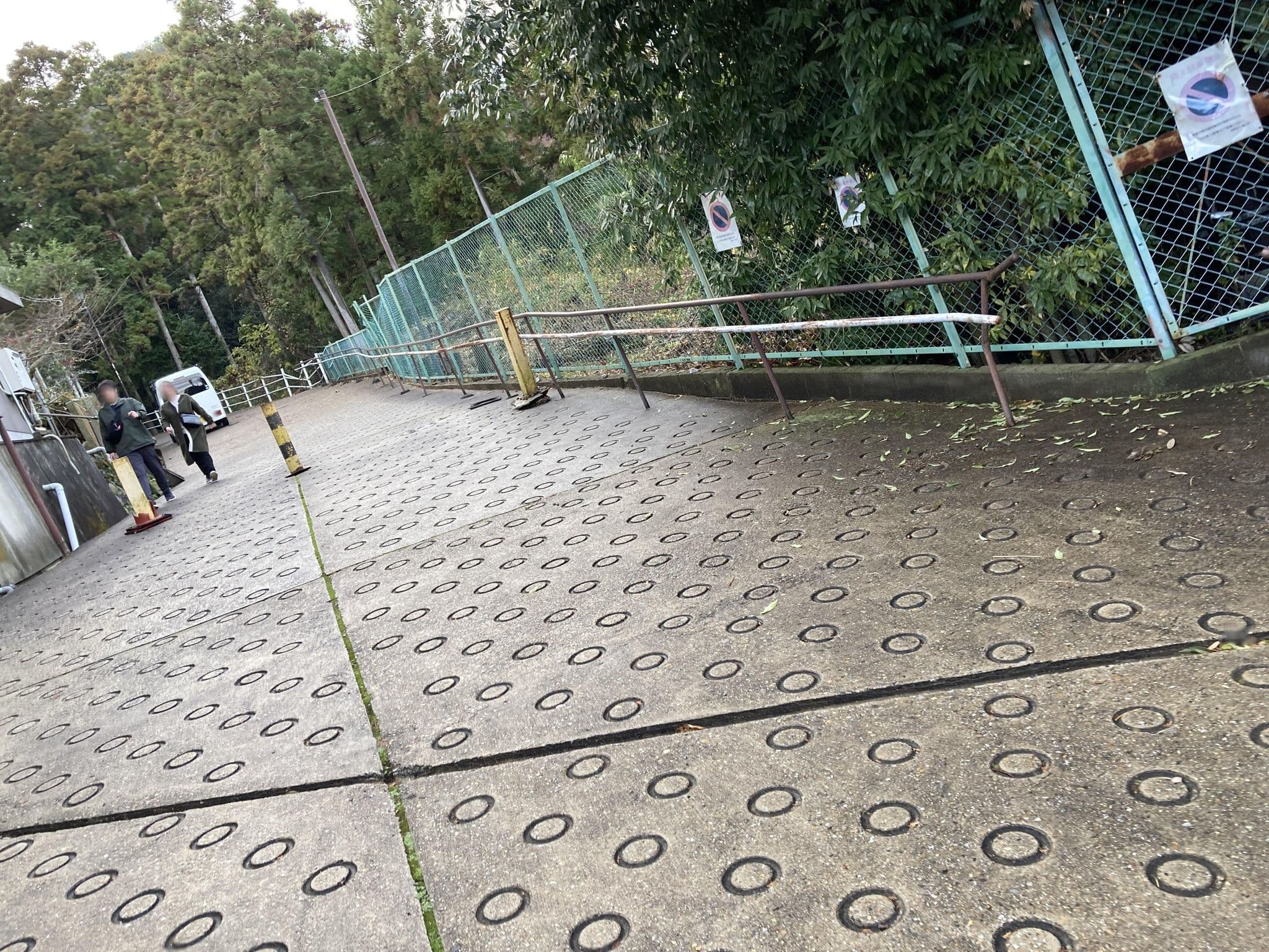 Street view near pine tree hotel, Ikoma — © 24kawa (CC BY-SA · Mapillary)