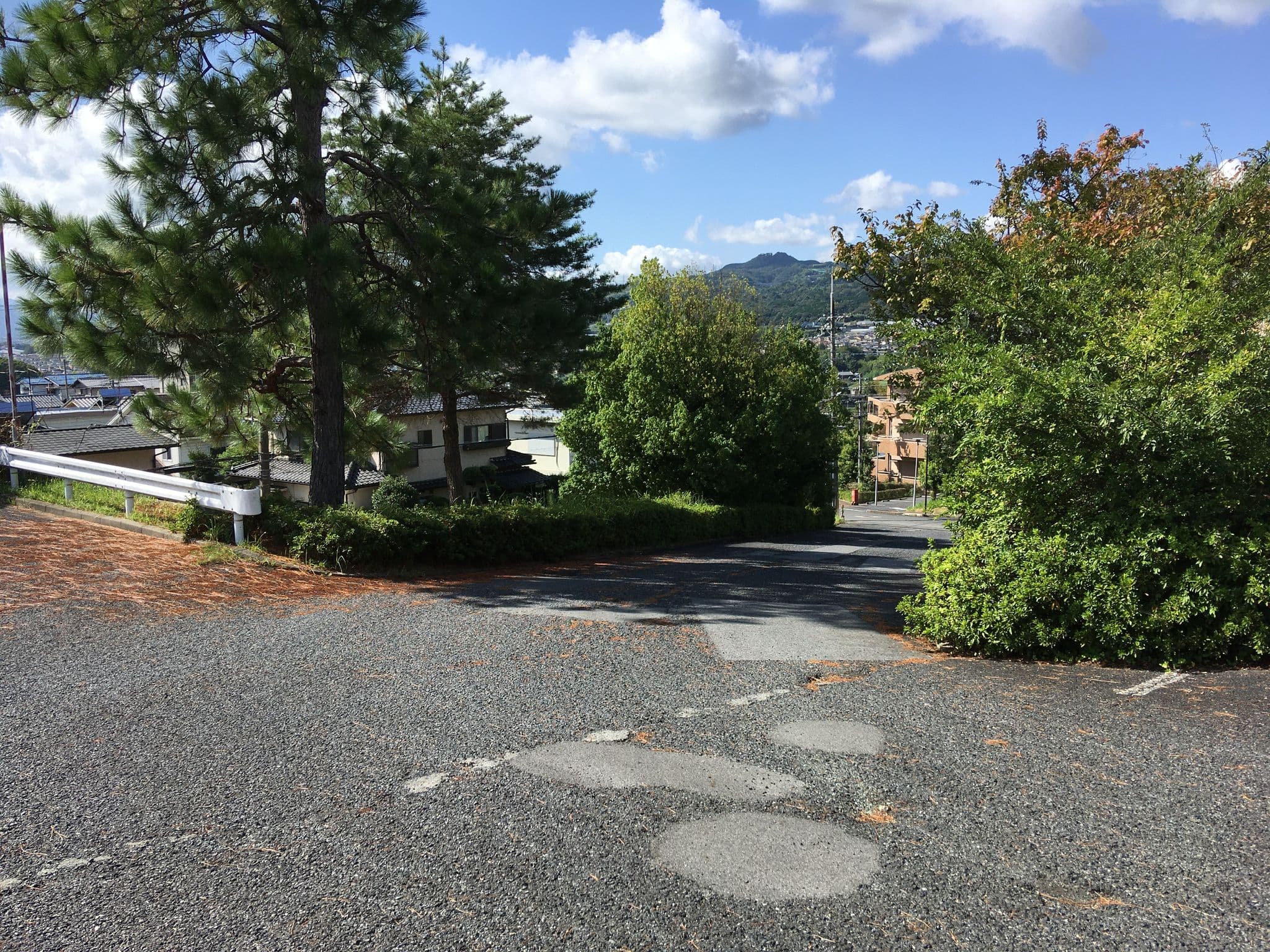 Street view near 亀の井ホテル 大和平群, Fuki — © 24yo (CC BY-SA · Mapillary)