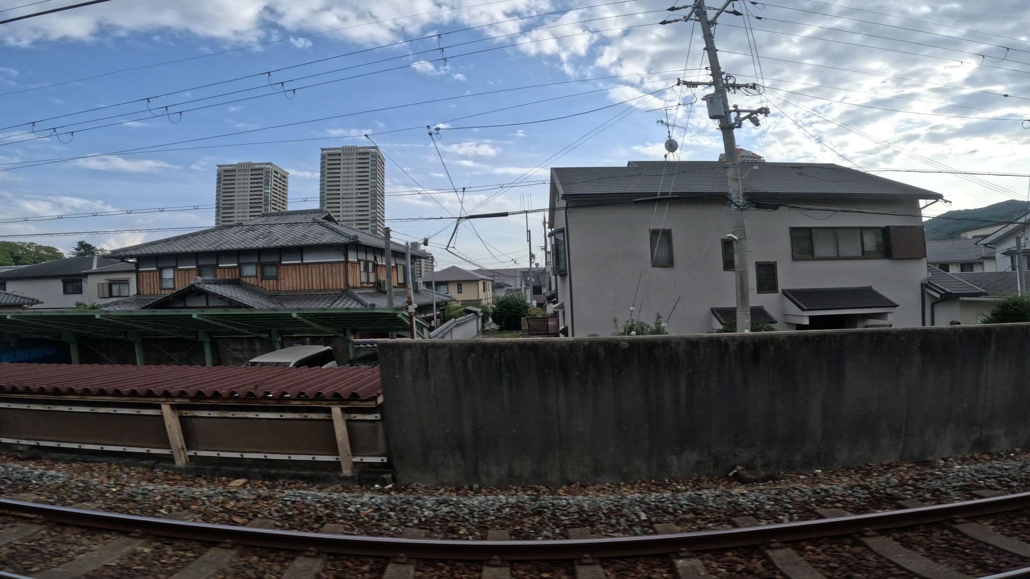 Street view near 宝塚西洋民宿ルノアール, Takarazuka — © okadatsuneo (CC BY-SA · Mapillary)