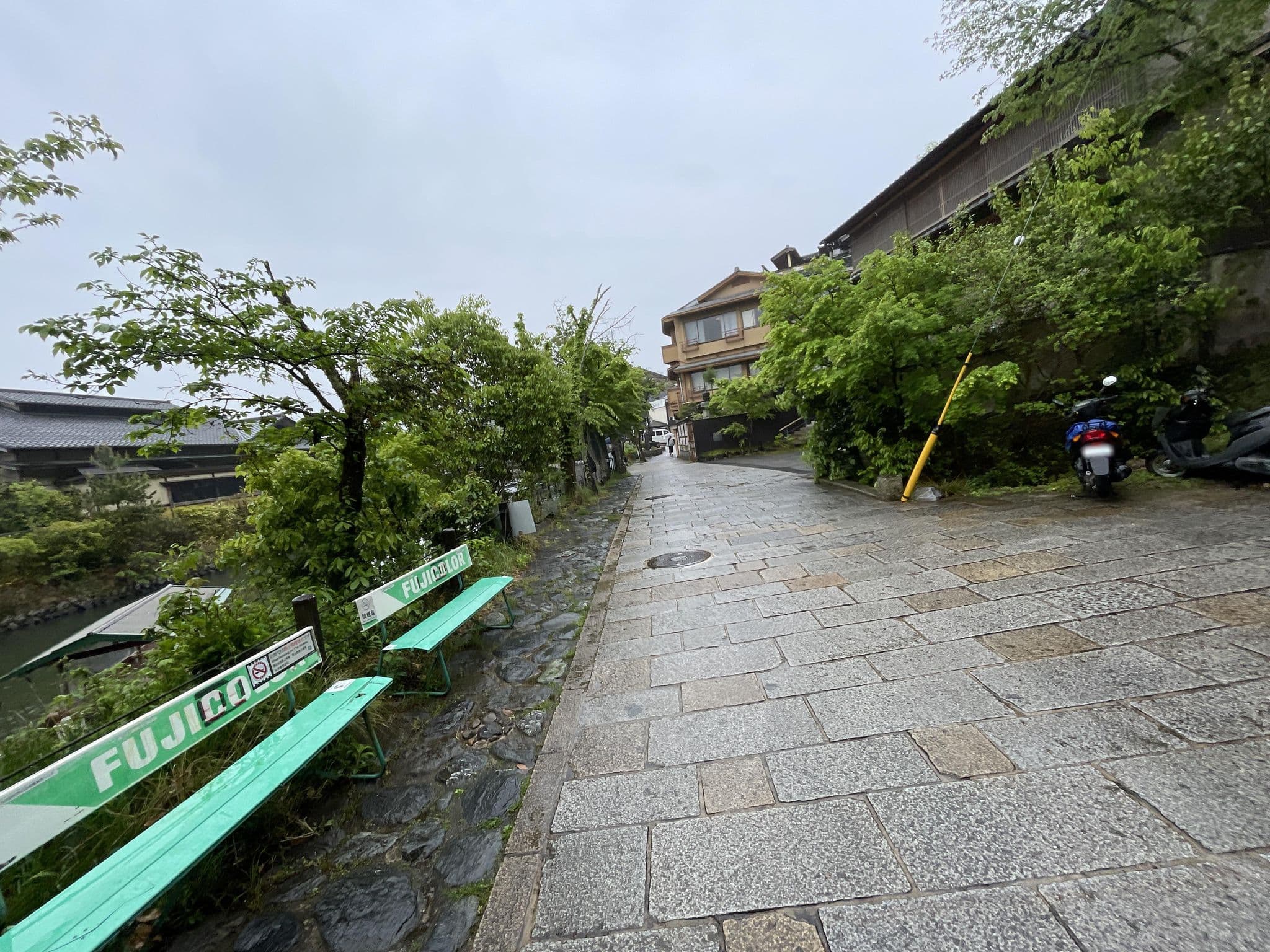 Street view near 嵐山温泉 彩四季の宿 花筏, Arashiyama — © tometome (CC BY-SA · Mapillary)