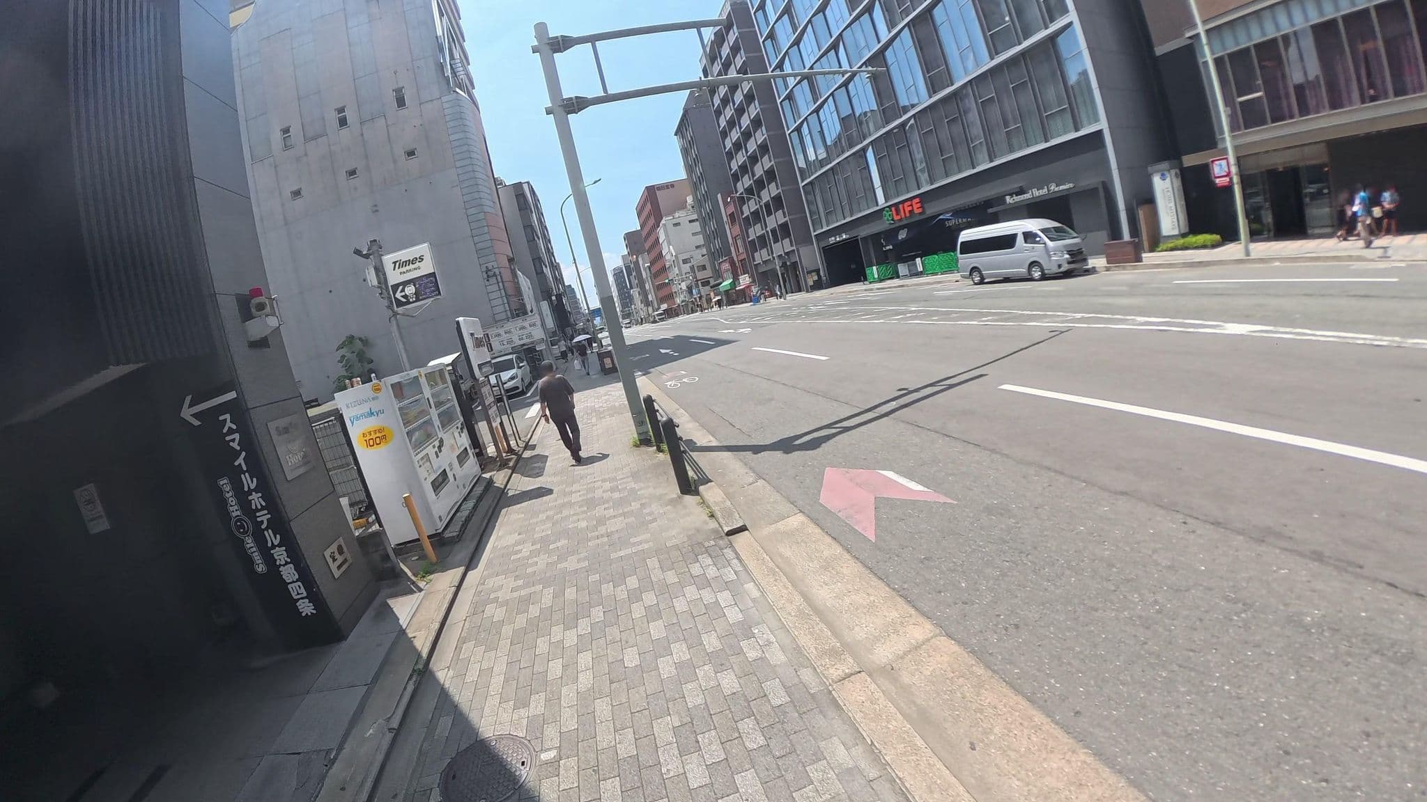 Street view near Richmond Hotel Premier Kyoto Shijo, Kyoto — © yasunari (CC BY-SA · Mapillary)