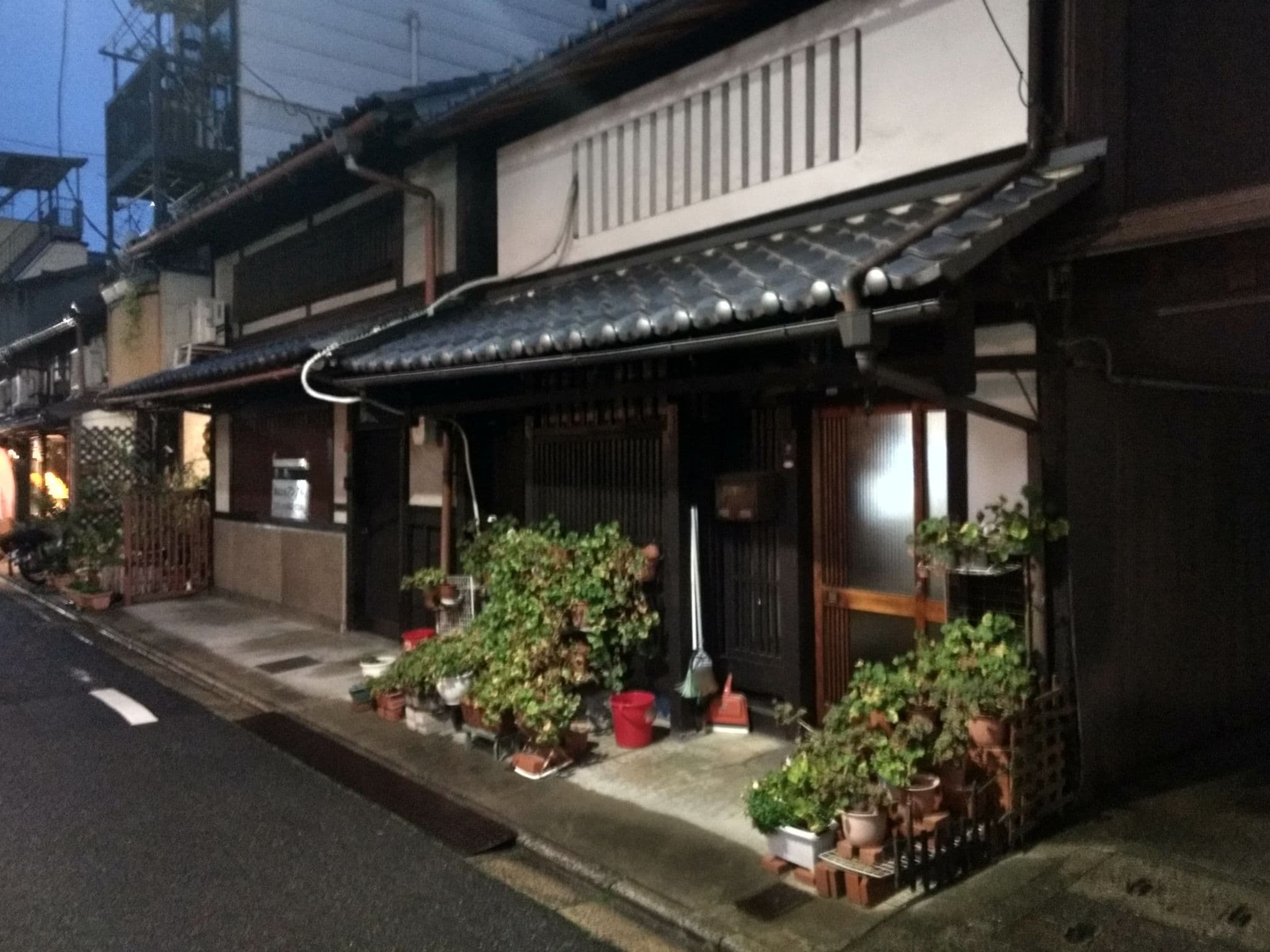 Street view near Hostel North+Key Kyoto, Kyoto — © yasunari (CC BY-SA · Mapillary)