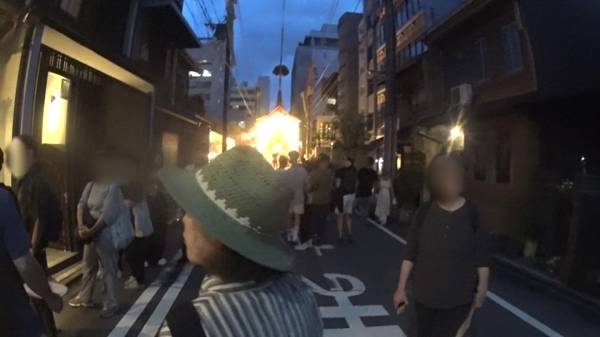 Street view near Agora Kyoto Karasuma, Kyoto — © yasunari (CC BY-SA · Mapillary)