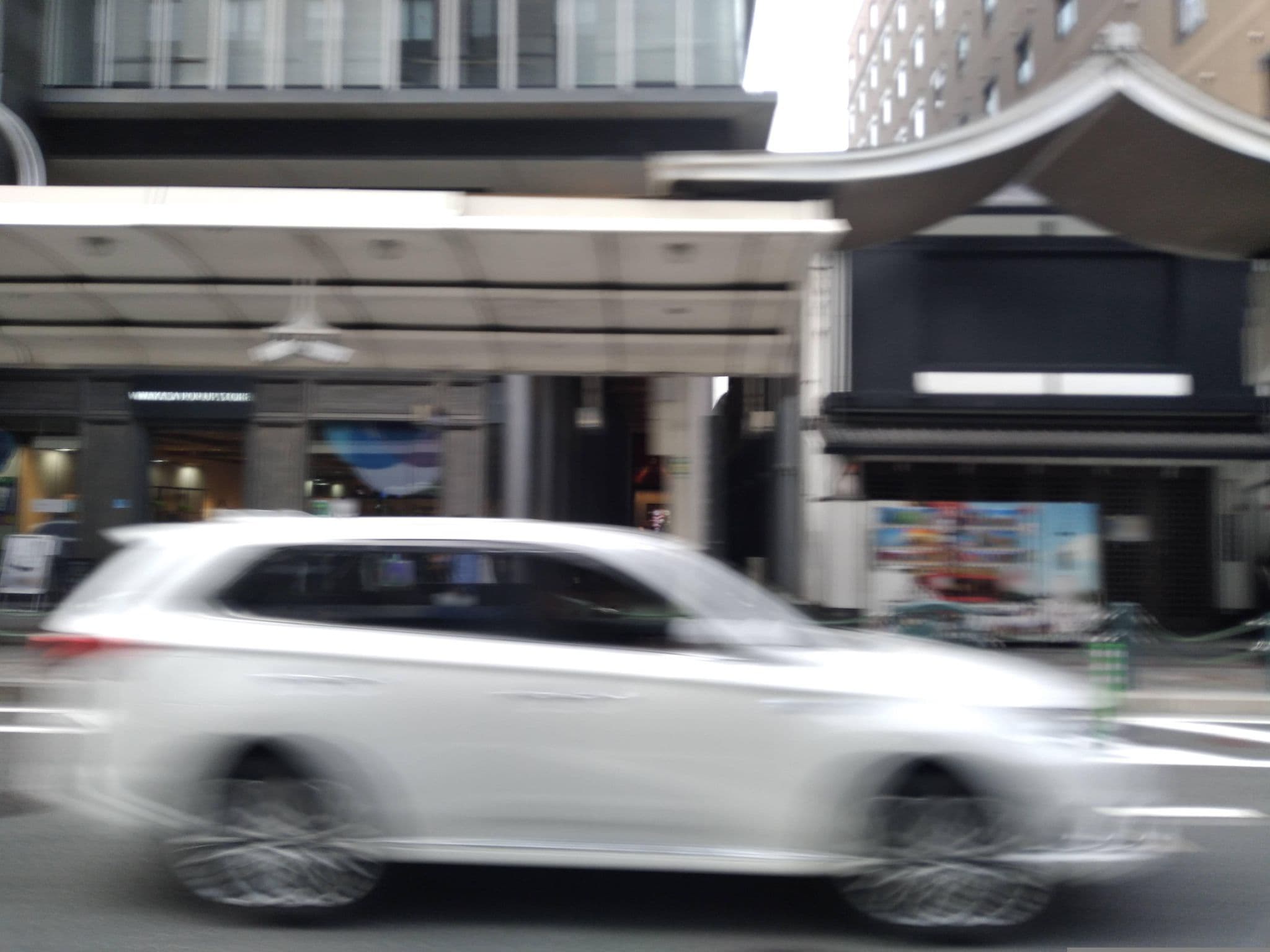 Street view near 東横イン京都四条烏丸, Kyoto — © yasunari (CC BY-SA · Mapillary)