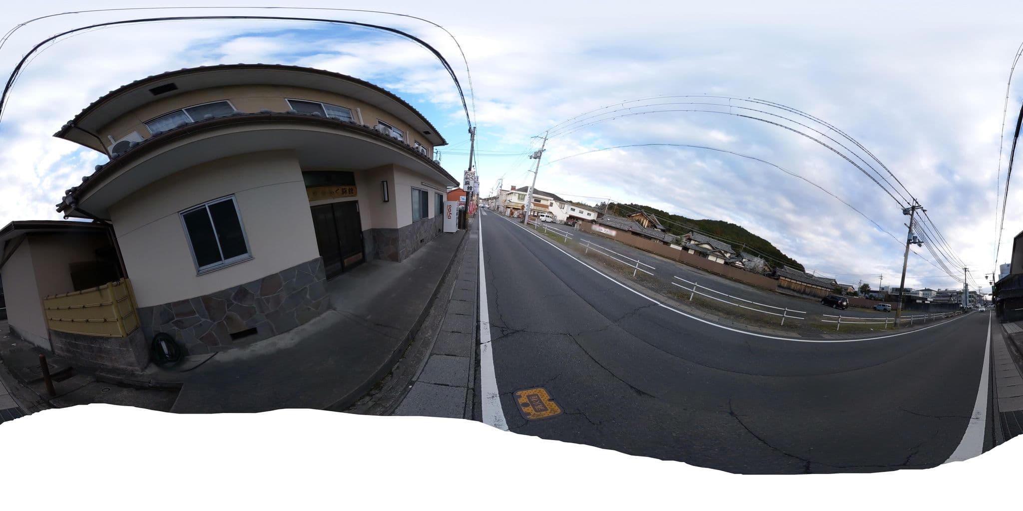 Street view near だいふく旅館, Minakuchichō-matoba — © okadatsuneo (CC BY-SA · Mapillary)