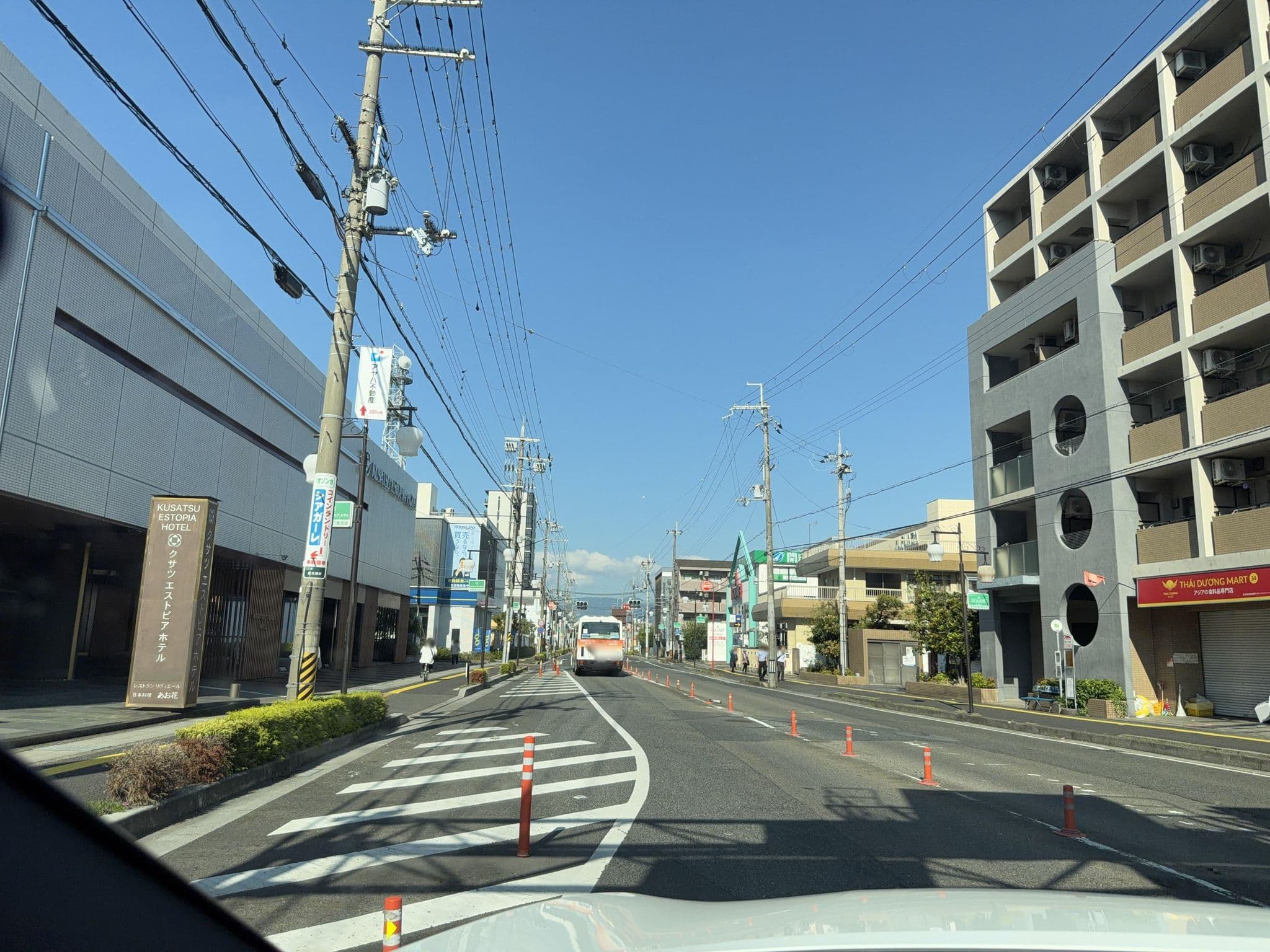 Street view near クサツエストピアホテル, Kusatsu Estopia Hotel, Kusatsu — © tukuyo (CC BY-SA · Mapillary)