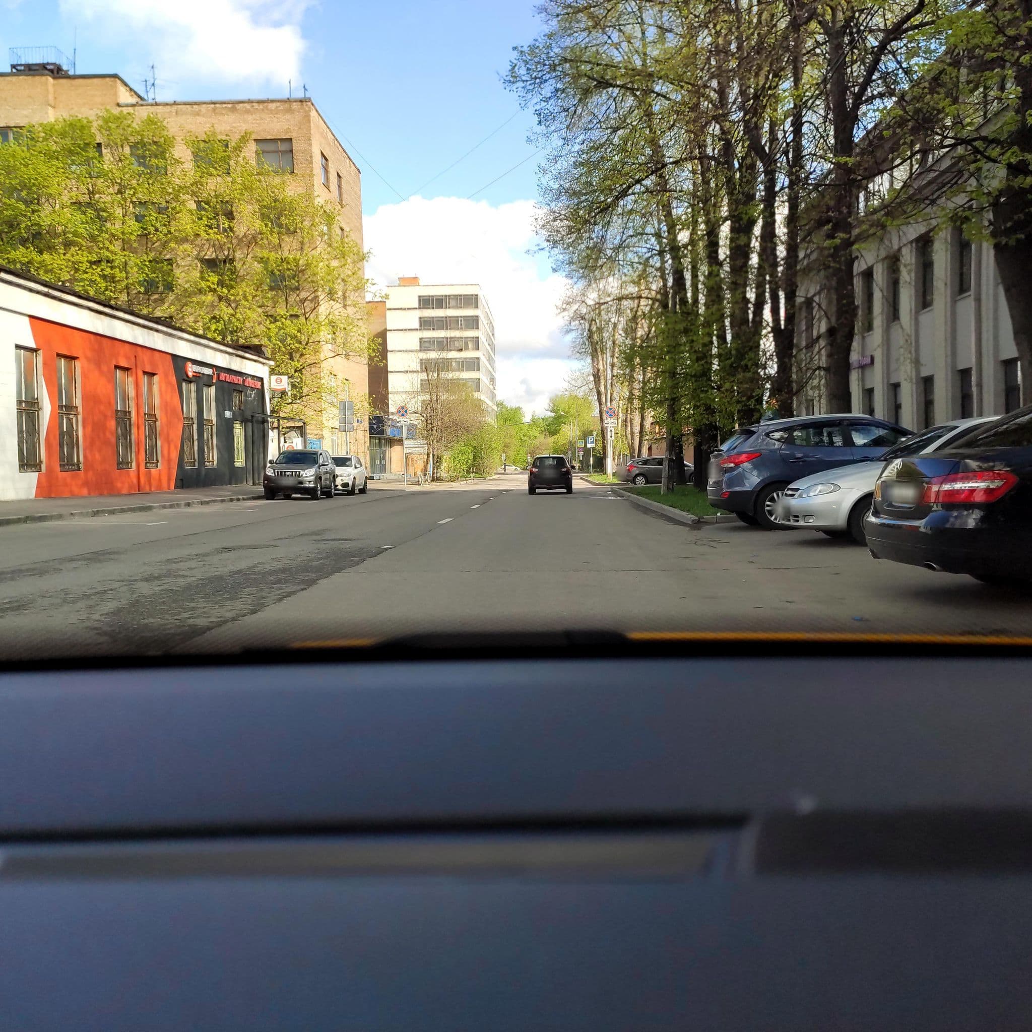 Street view near KristInn, Ryazanskiy — © phoneuploader (CC BY-SA · Mapillary)