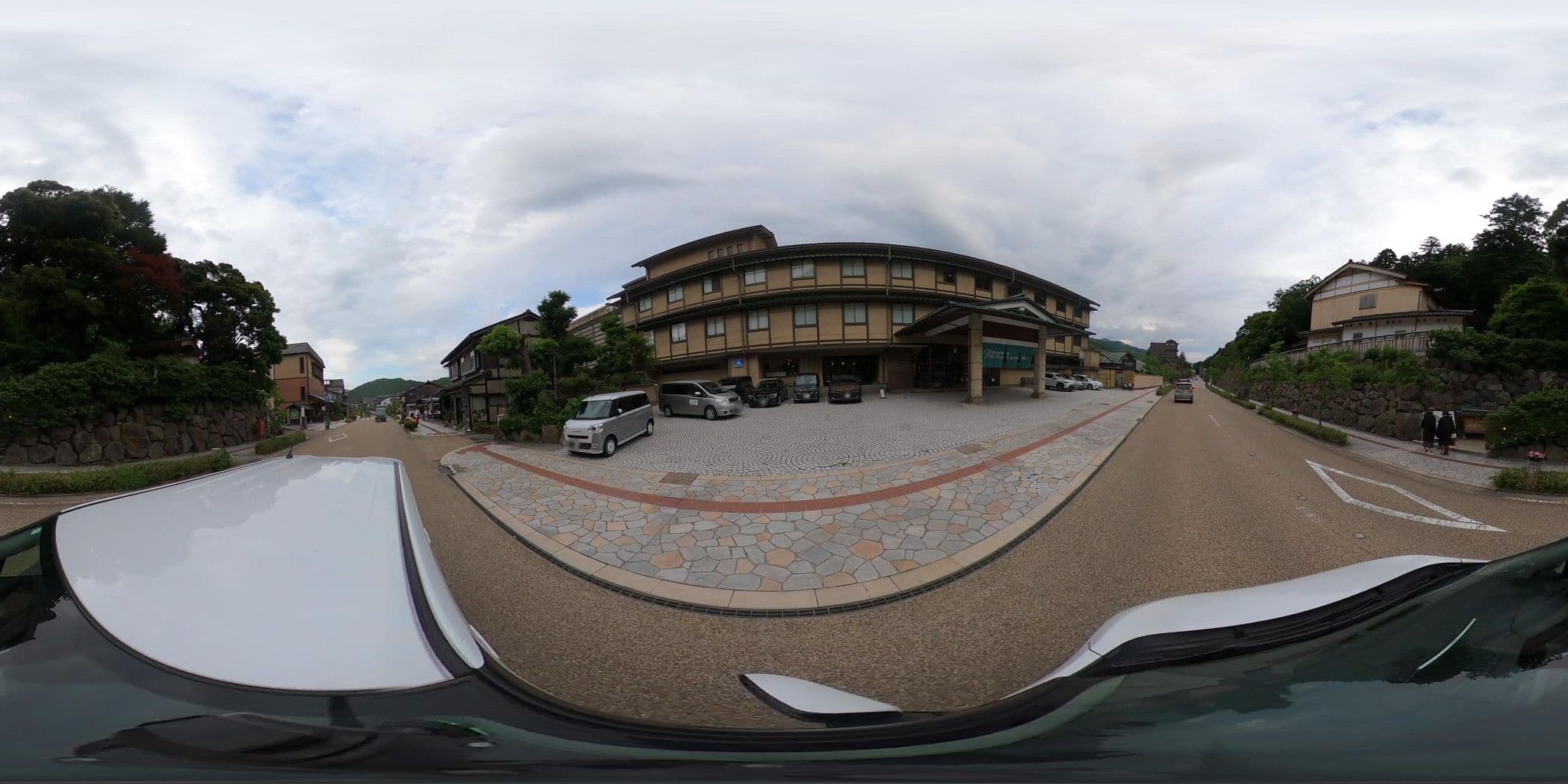 Street view near 湯快リゾート 山中温泉 よしのや依緑園, Kaga — © flashkiwi (CC BY-SA · Mapillary)