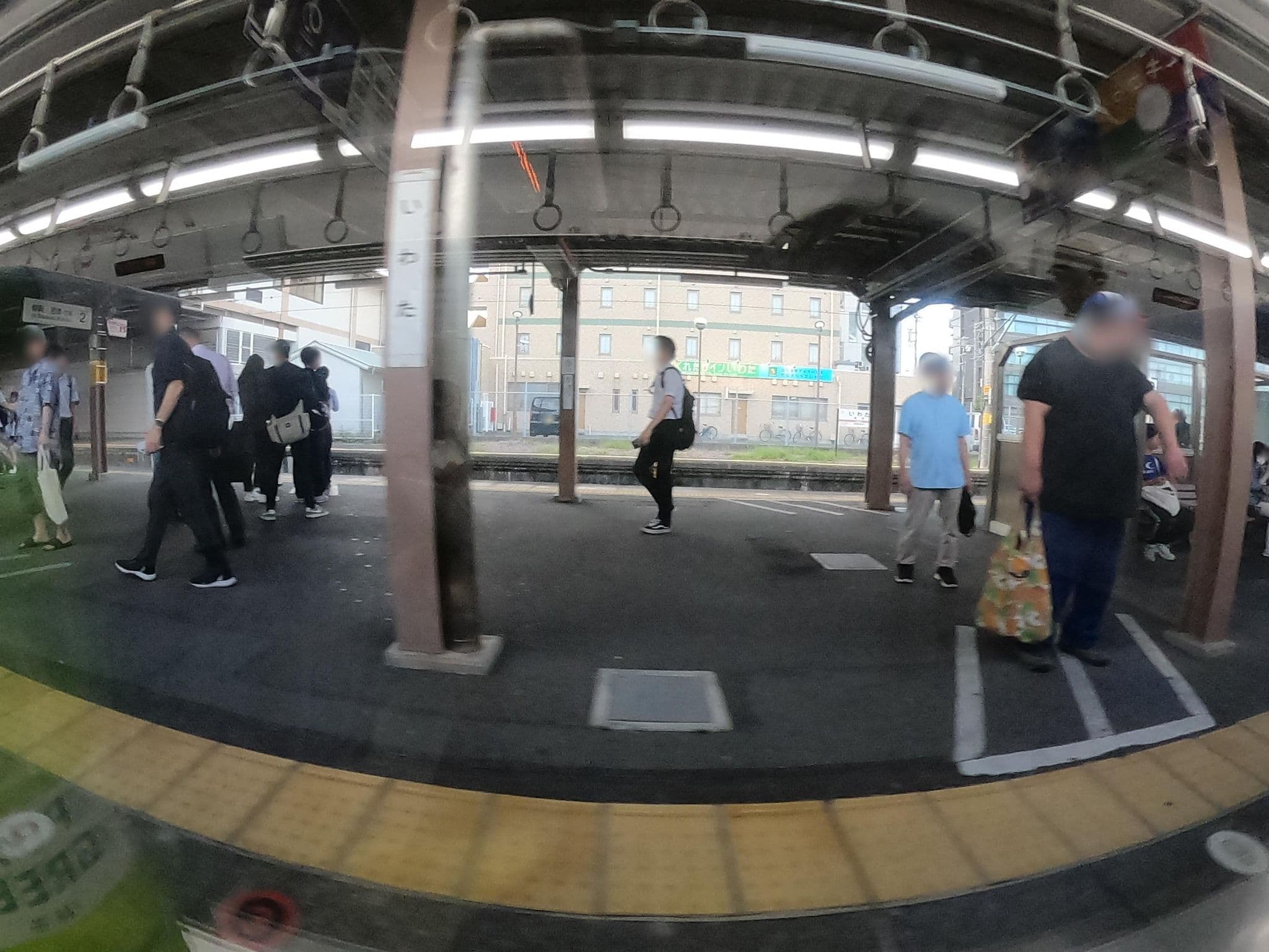 Street view near くれたけイン いわた, Iwata — © castletrain (CC BY-SA · Mapillary)