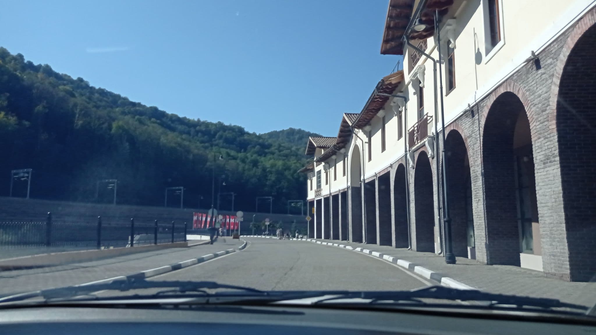 Street view near Горки Город +540 №21, Vysokoye — © petunder (CC BY-SA · Mapillary)