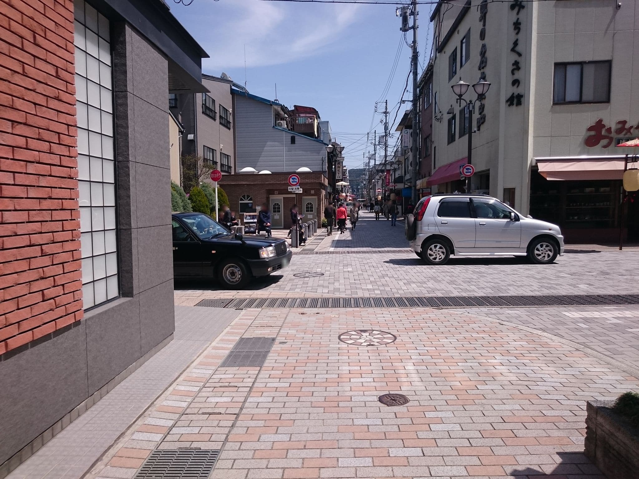 Street view near ESTABLISHMENT Takayama Station, Takayama — © yaritsusozai (CC BY-SA · Mapillary)