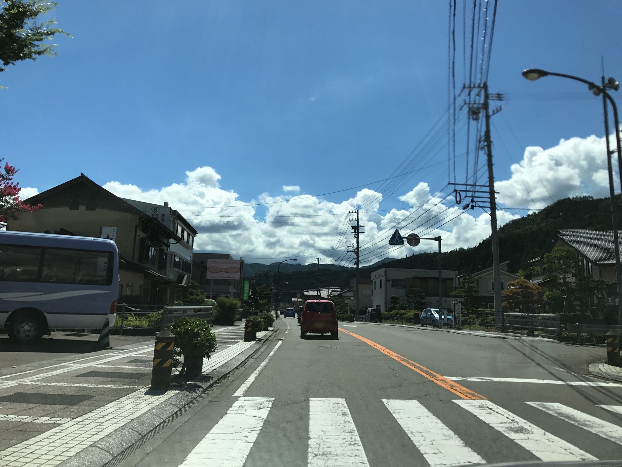 Street view near 田舎の宿 おのそう, Gujō — © yaritsusozai (CC BY-SA · Mapillary)
