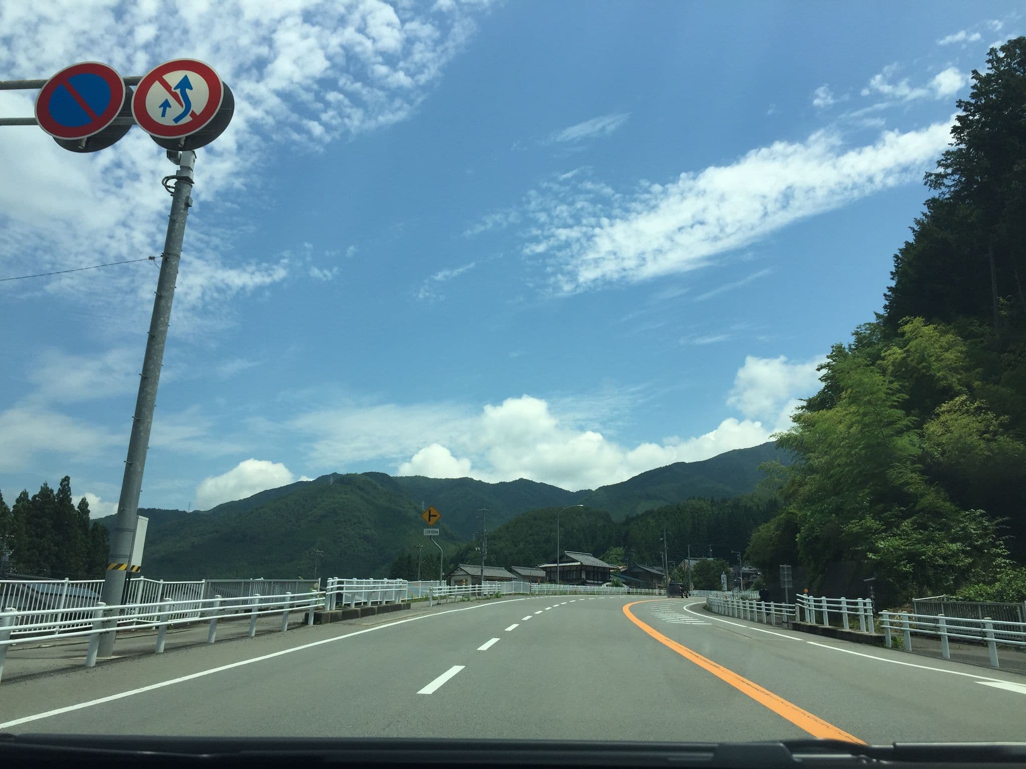 Street view near 民宿　瀧, Gero — © yaritsusozai (CC BY-SA · Mapillary)