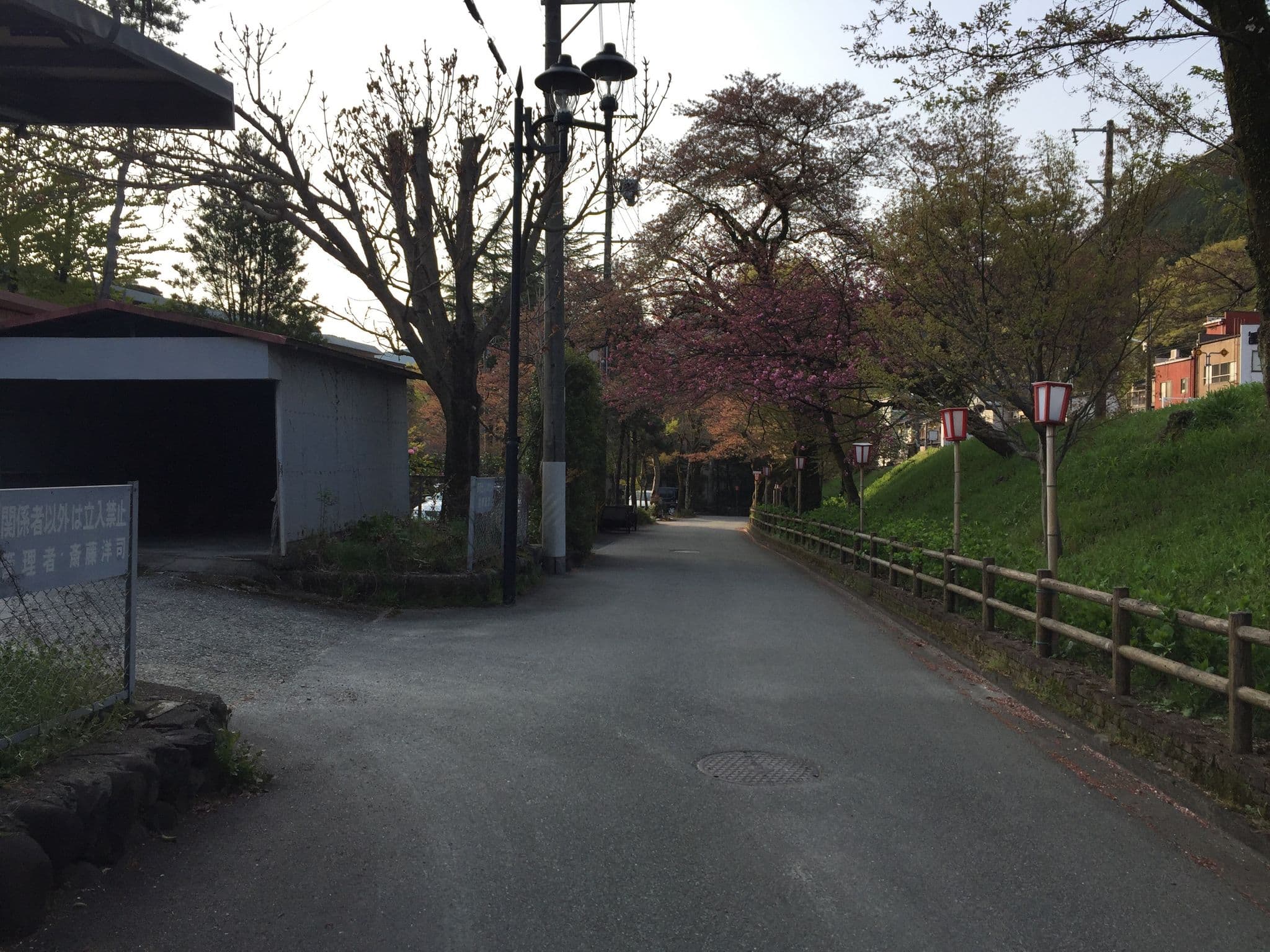 Street view near 下呂温泉観光ホテル, Gero — © yaritsusozai (CC BY-SA · Mapillary)