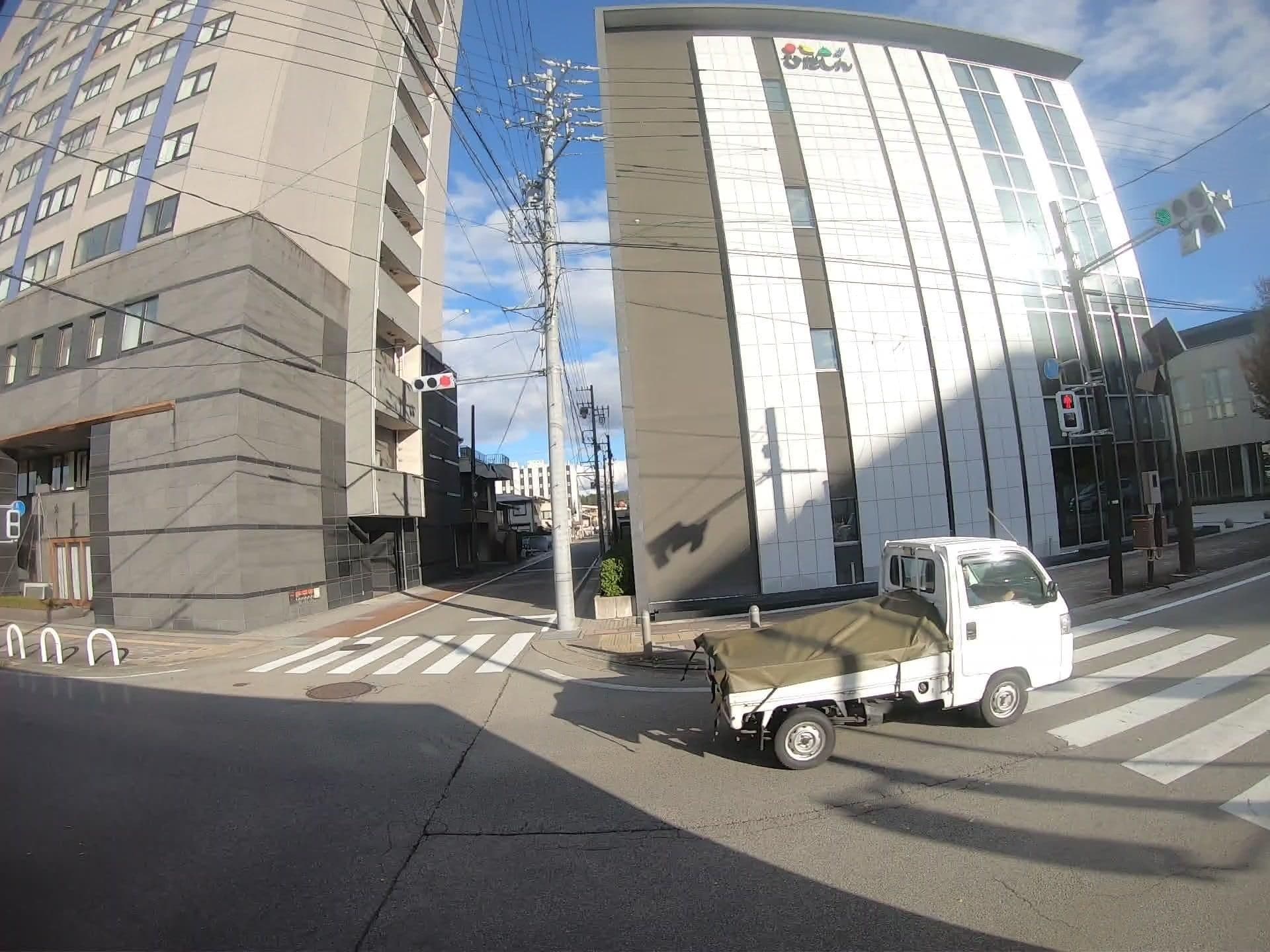 Street view near 飛驒, Takayama — © ribbon (CC BY-SA · Mapillary)
