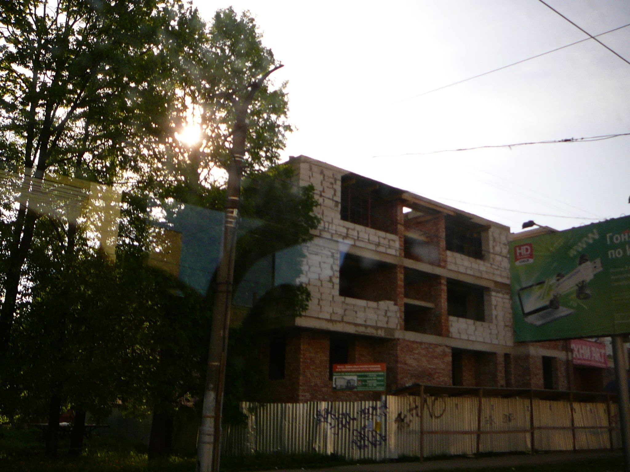 Street view near City Hotel (корп.2), Smolensk — © trolleway (CC BY-SA · Mapillary)