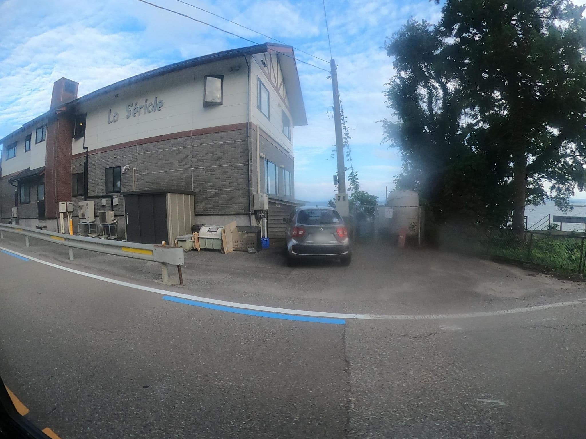 Street view near ラ・セリオール, Himimachi — © castletrain (CC BY-SA · Mapillary)