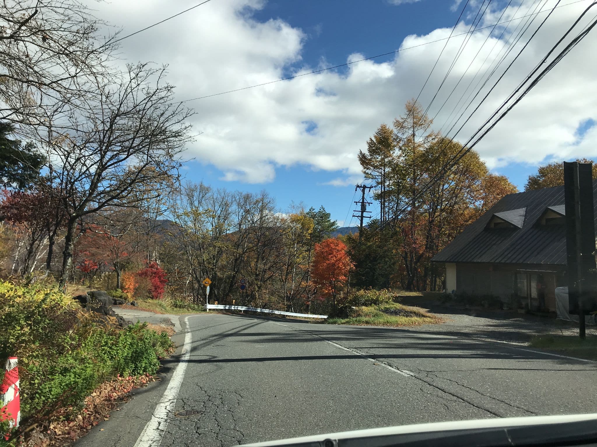 Street view near ペンションMrチャーリーブラウン, Hario — © yaritsusozai (CC BY-SA · Mapillary)