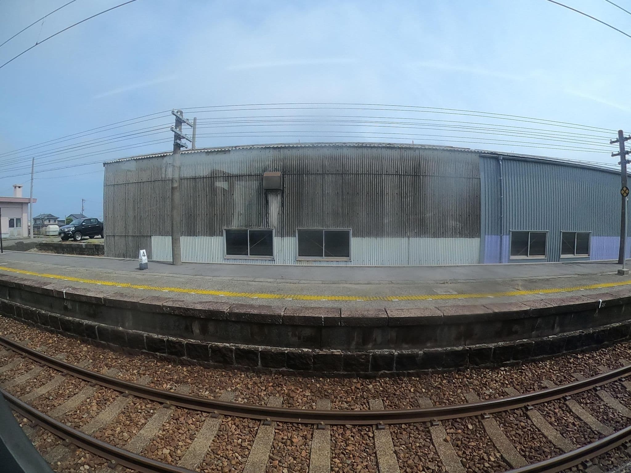Street view near 大和屋旅館, Nyūzen — © castletrain (CC BY-SA · Mapillary)
