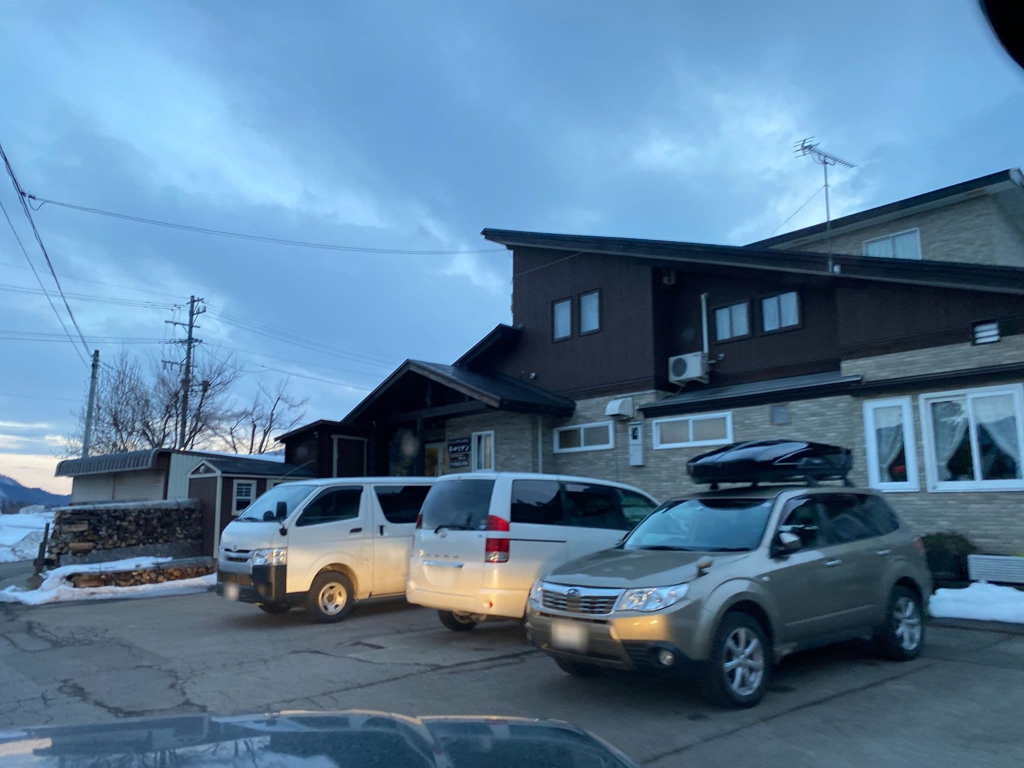 Street view near ペンションコミニュティハウスチロリアン, Hakuba — © akimasa (CC BY-SA · Mapillary)