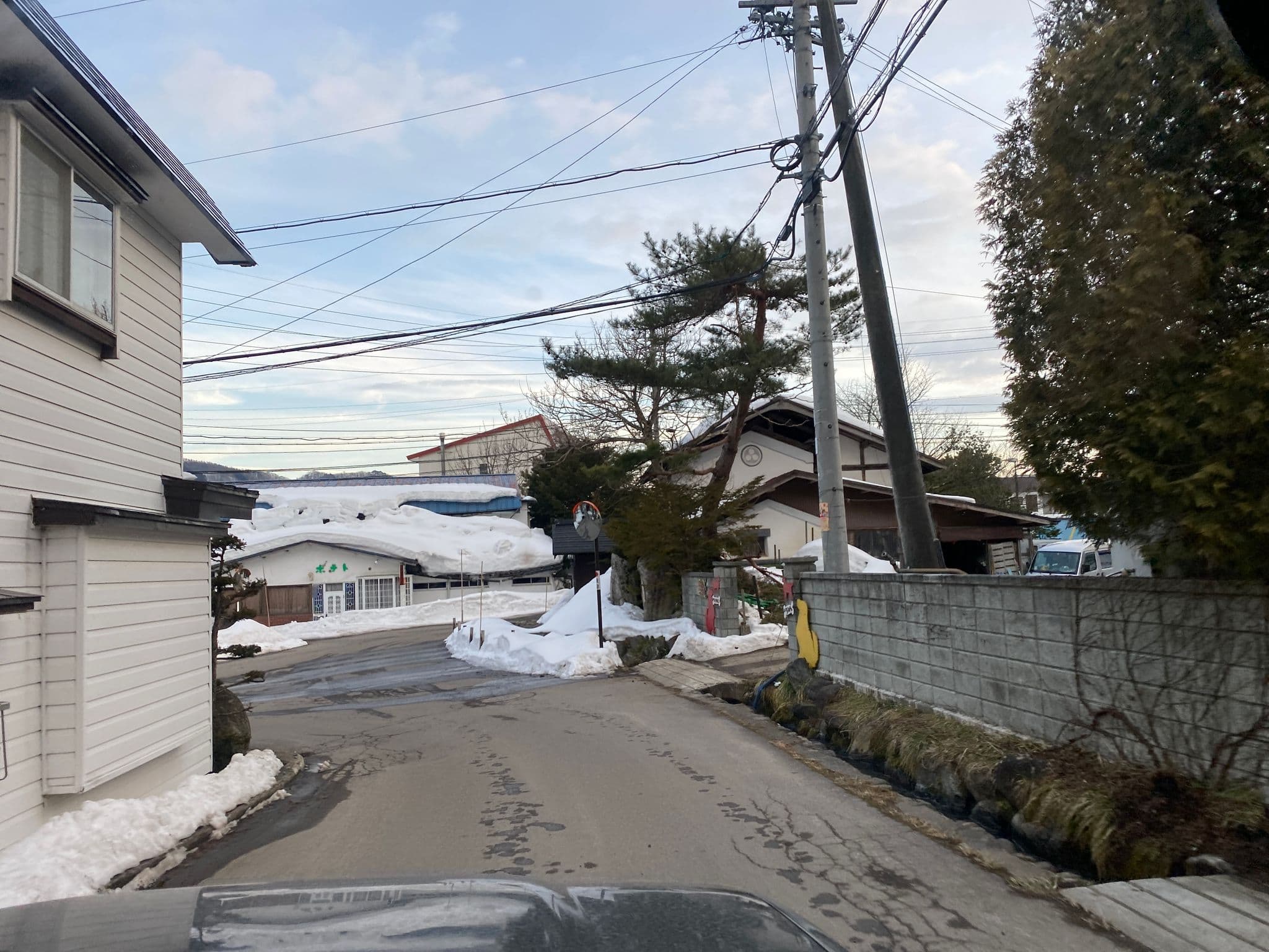 Street view near かどや旅館, Hakuba — © akimasa (CC BY-SA · Mapillary)