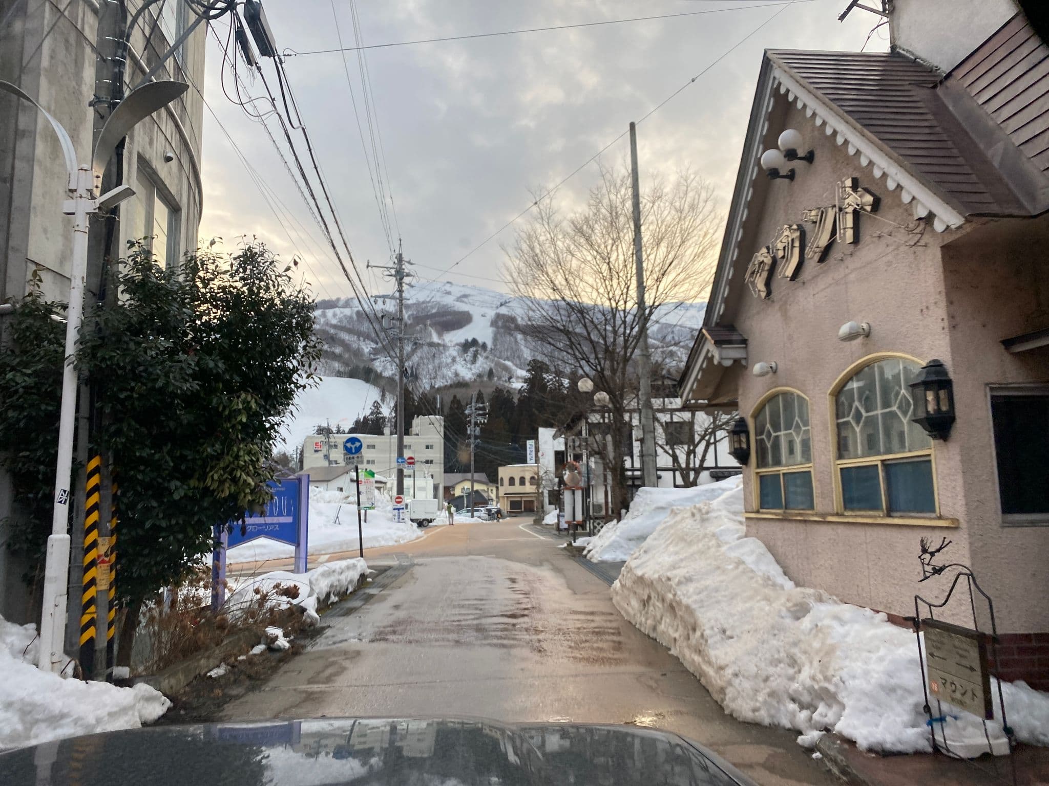 Street view near ホテル・グローリアス, Hakuba — © akimasa (CC BY-SA · Mapillary)