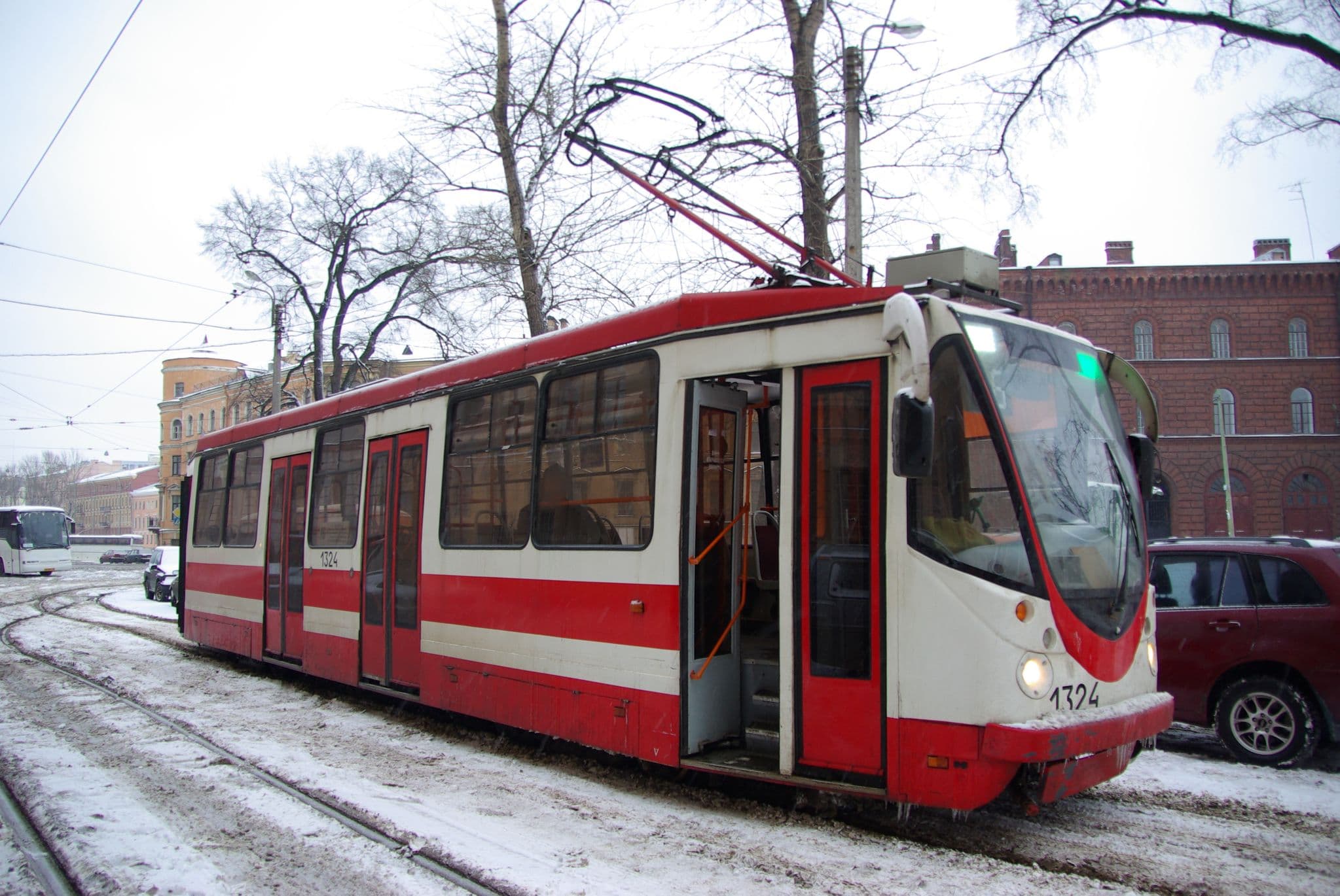 Street view near New Life, Admiralteisky — © trolleway (CC BY-SA · Mapillary)