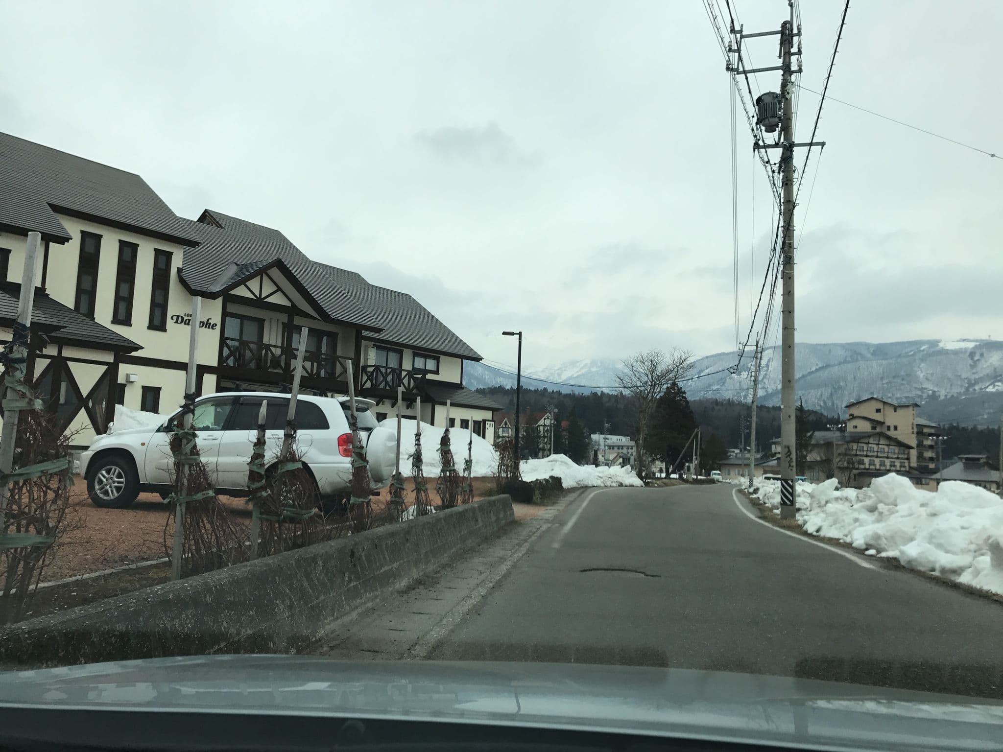 Street view near ダンフェ, Hakuba — © nishiokya (CC BY-SA · Mapillary)