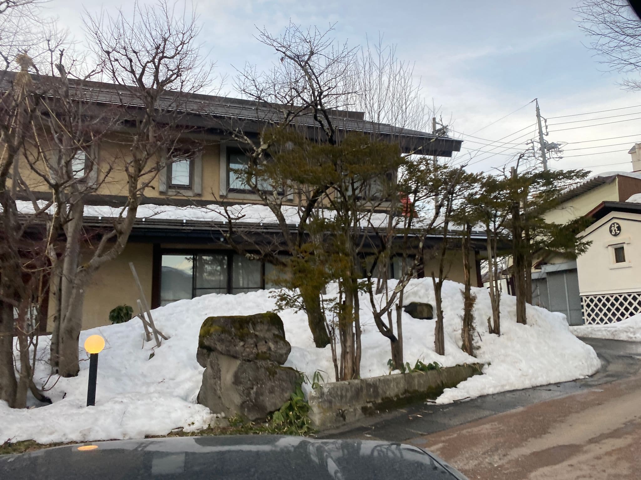 Street view near 信州白馬八方温泉 しろうま荘, Hakuba — © akimasa (CC BY-SA · Mapillary)