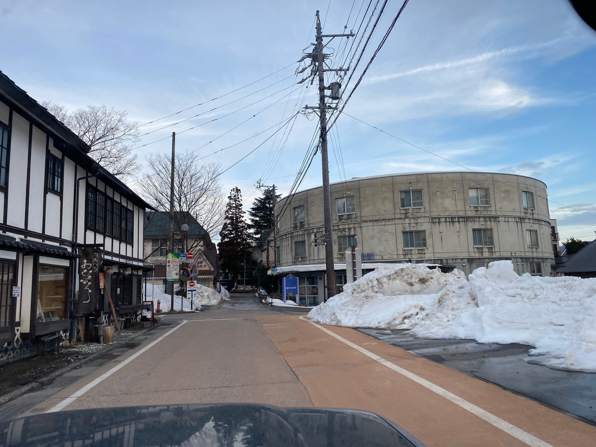 Street view near 白馬ホテルグローリアス, Hakuba — © akimasa (CC BY-SA · Mapillary)